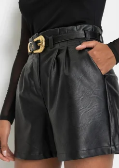 bonprix Shorts|Hosen^Lederimitat-Shorts mit Gürtel schwarz