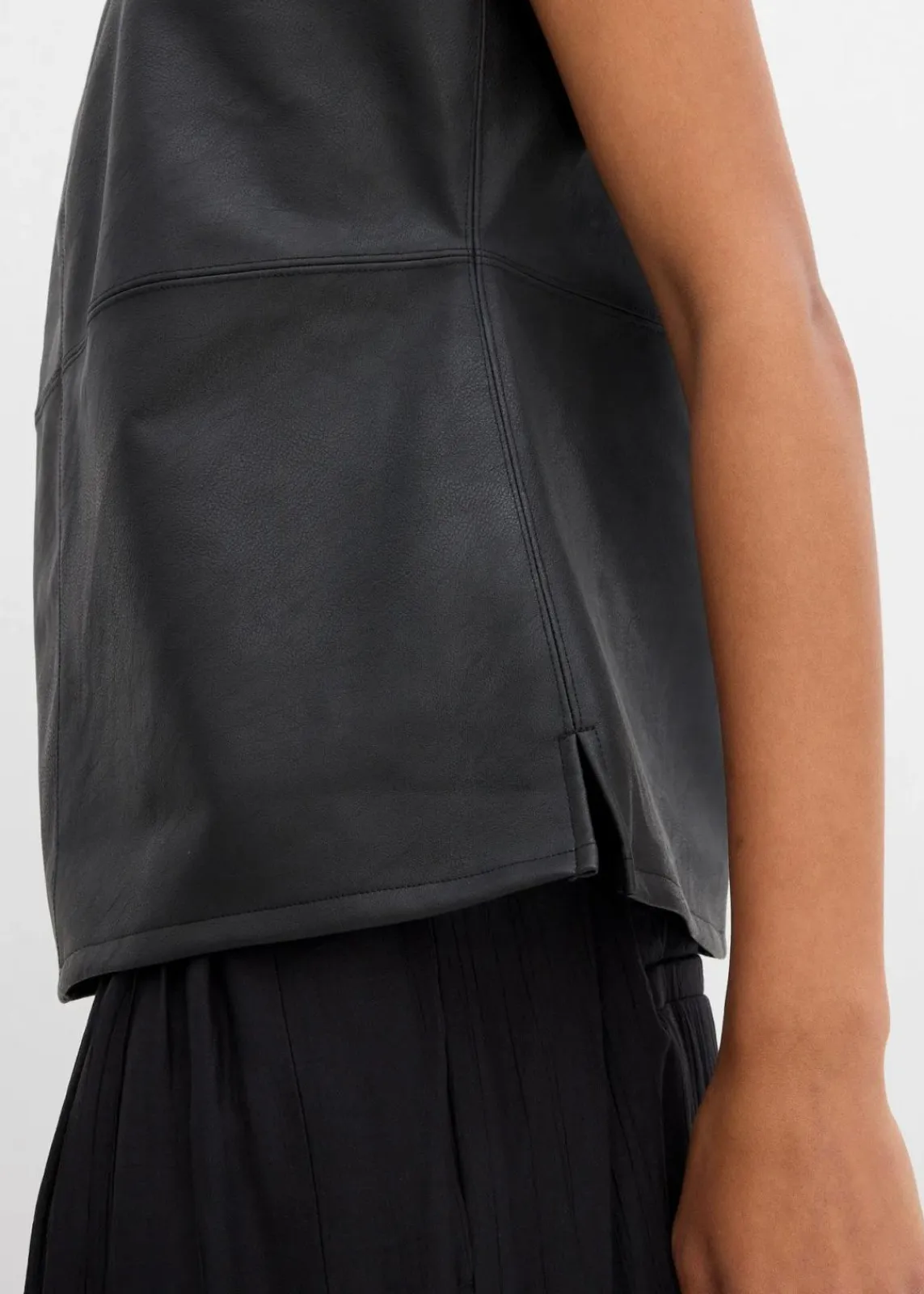 bonprix Shirts & Tops^Lederimitat-Top schwarz