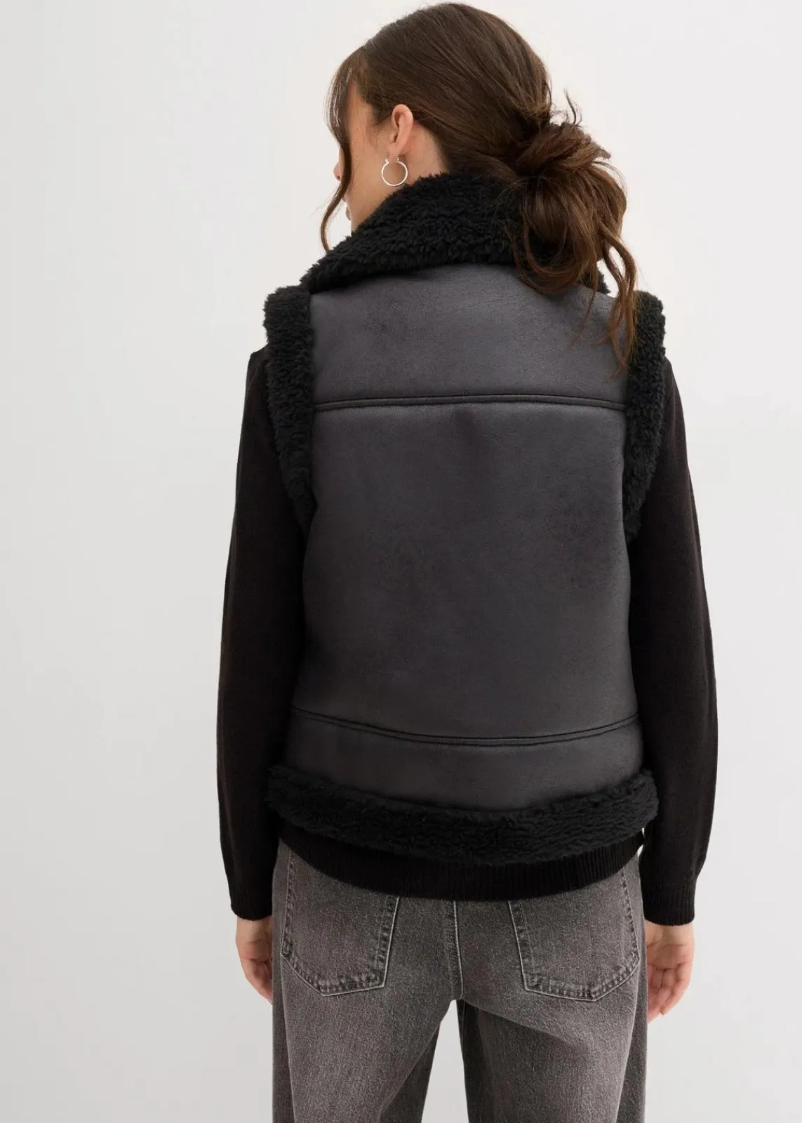bonprix Nachhaltigere Materialien|Jacken & Mäntel^Lederimitat-Weste schwarz