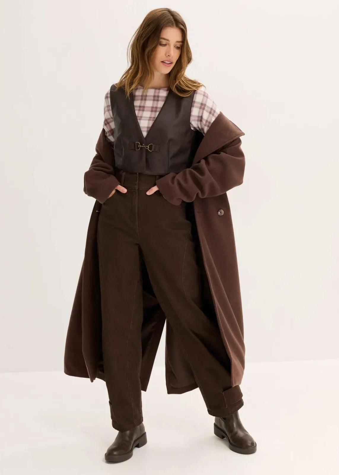 bonprix Jacken & Mäntel^Lederimitat-Weste im Used-Look dunkelbraun