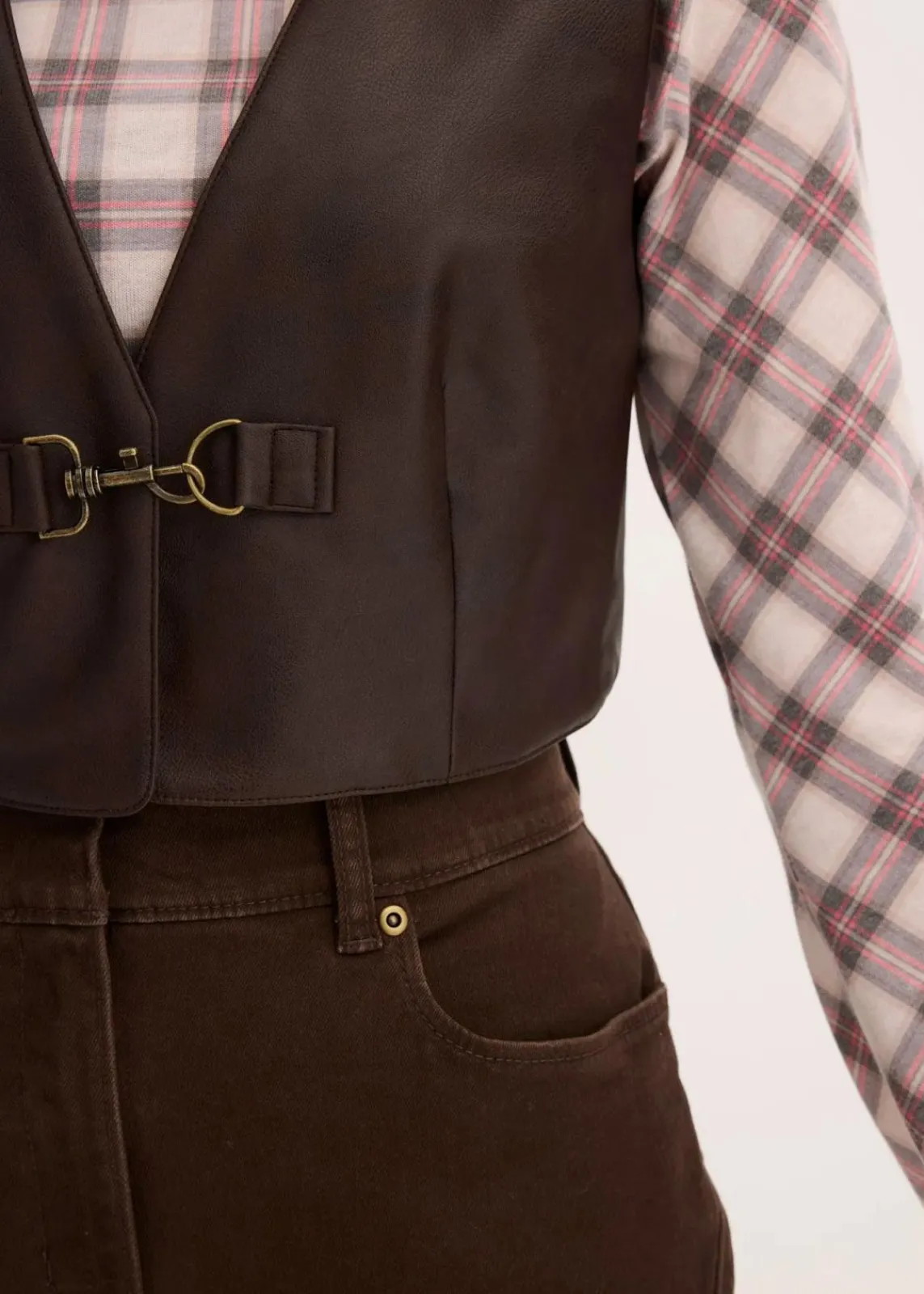 bonprix Jacken & Mäntel^Lederimitat-Weste im Used-Look dunkelbraun