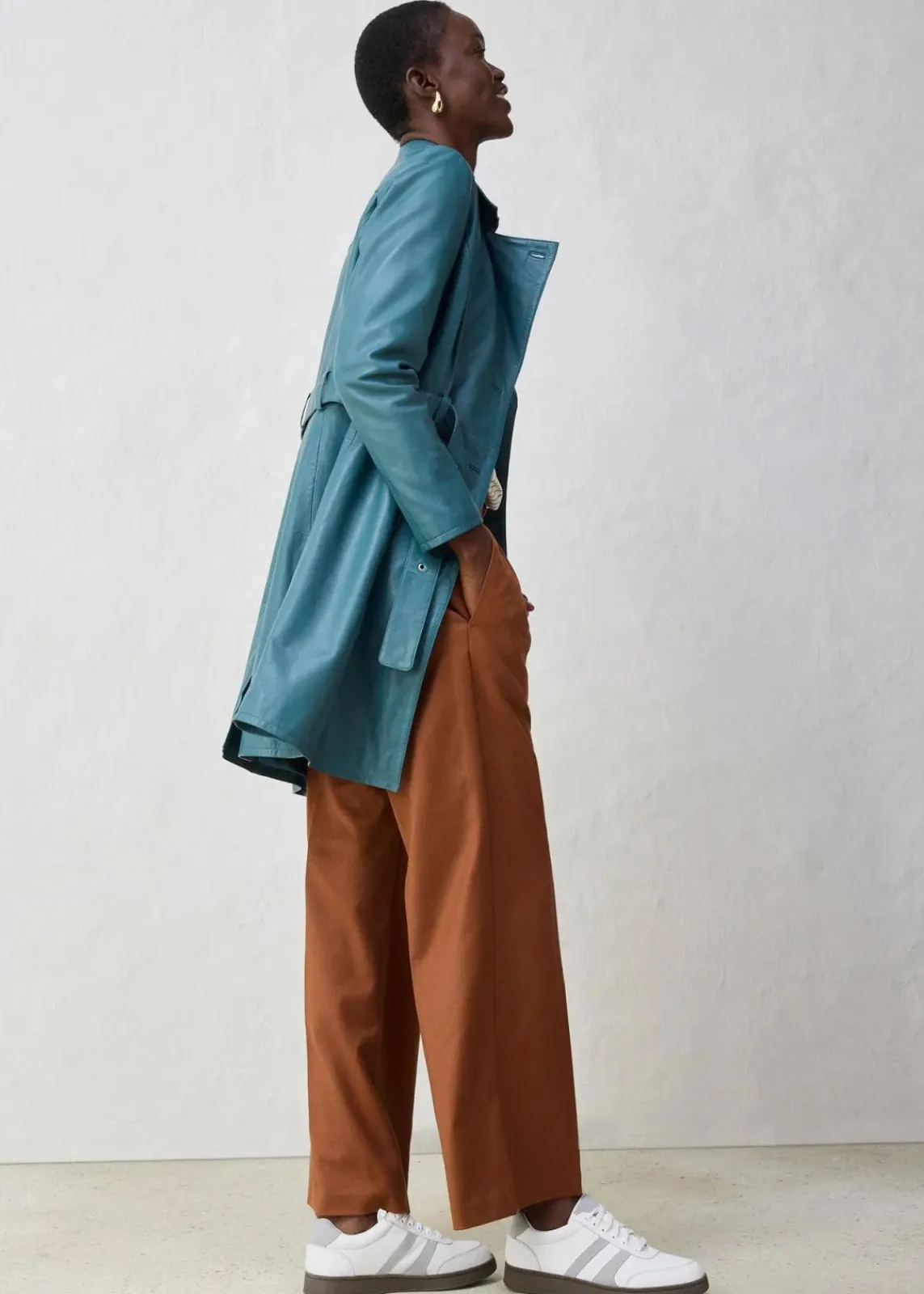 bonprix Bekleidung·Hosen|Premium^Leder-Trenchcoat aus Lammnappa pfeffergrün
