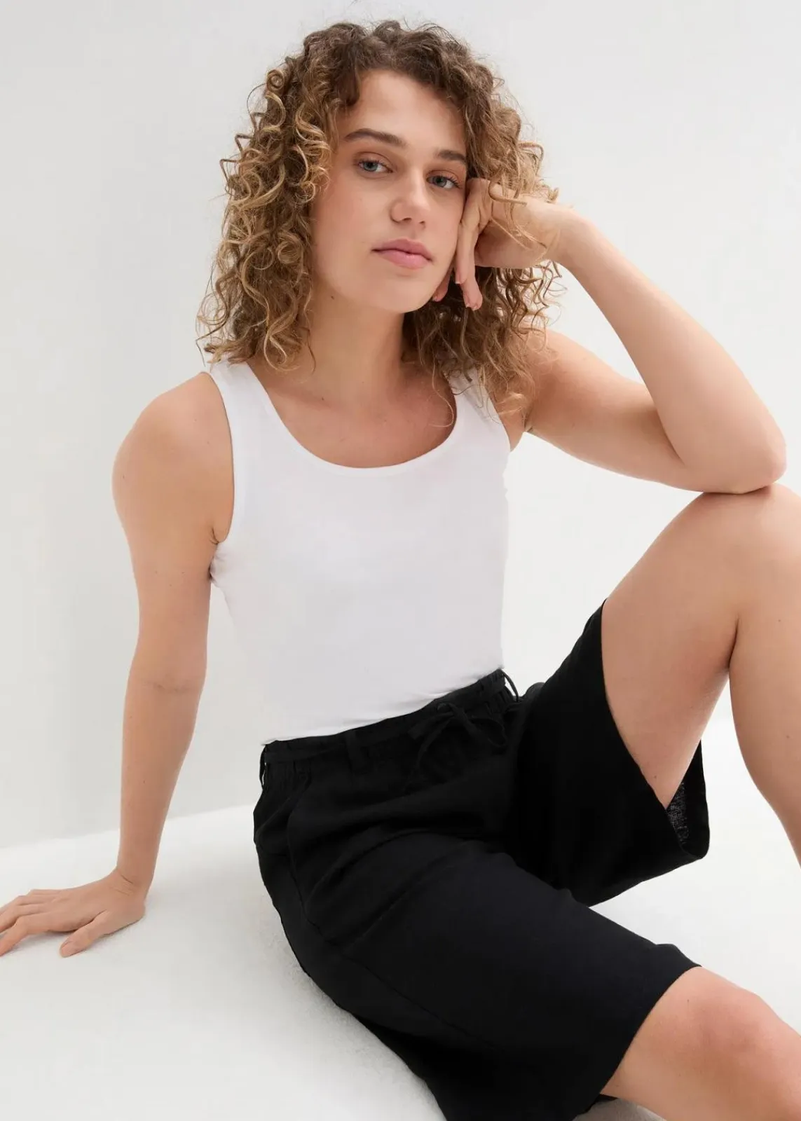 bonprix Bekleidung·Outdoorbekleidung|Bekleidung·Kleider^Legere Bermuda mit Leinen schwarz