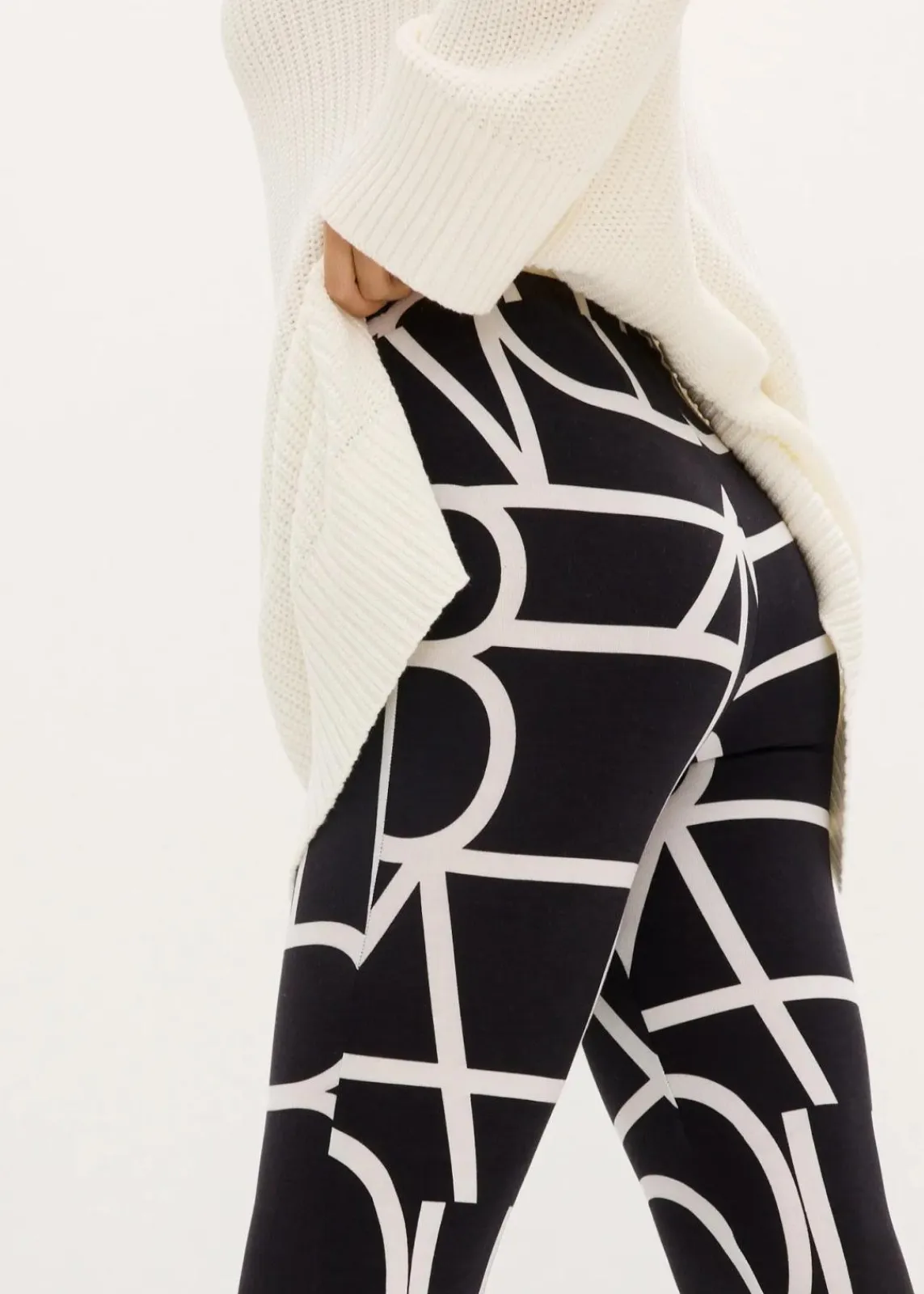 bonprix Bekleidung·Kleider|Hosen^Leggings mit Druck schwarz/weiß bedruckt