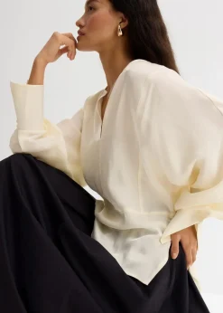bonprix Blusen & Tuniken|Bekleidung·Jacken & Mäntel^Leicht glänzendes Blusenshirt aus Viskose-Mix wollweiß