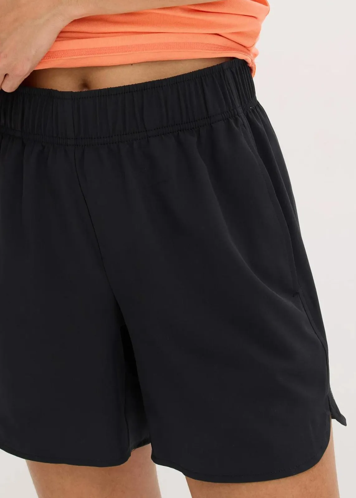 bonprix Bekleidung·Outdoorbekleidung|Bekleidung·Sweat^Leichte Funktions-Shorts mit Eingriffstaschen, schnelltrocknend schwarz