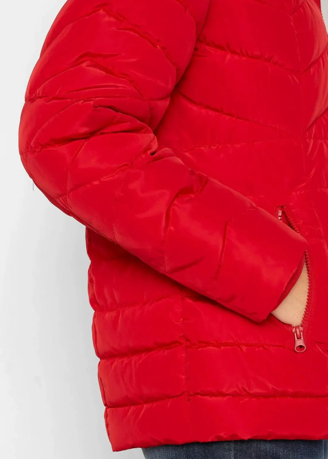 bonprix Jacken & Mäntel|Bekleidung·Hosen^Leichte Steppjacke mit abnehmbarer Kapuze tiefrot