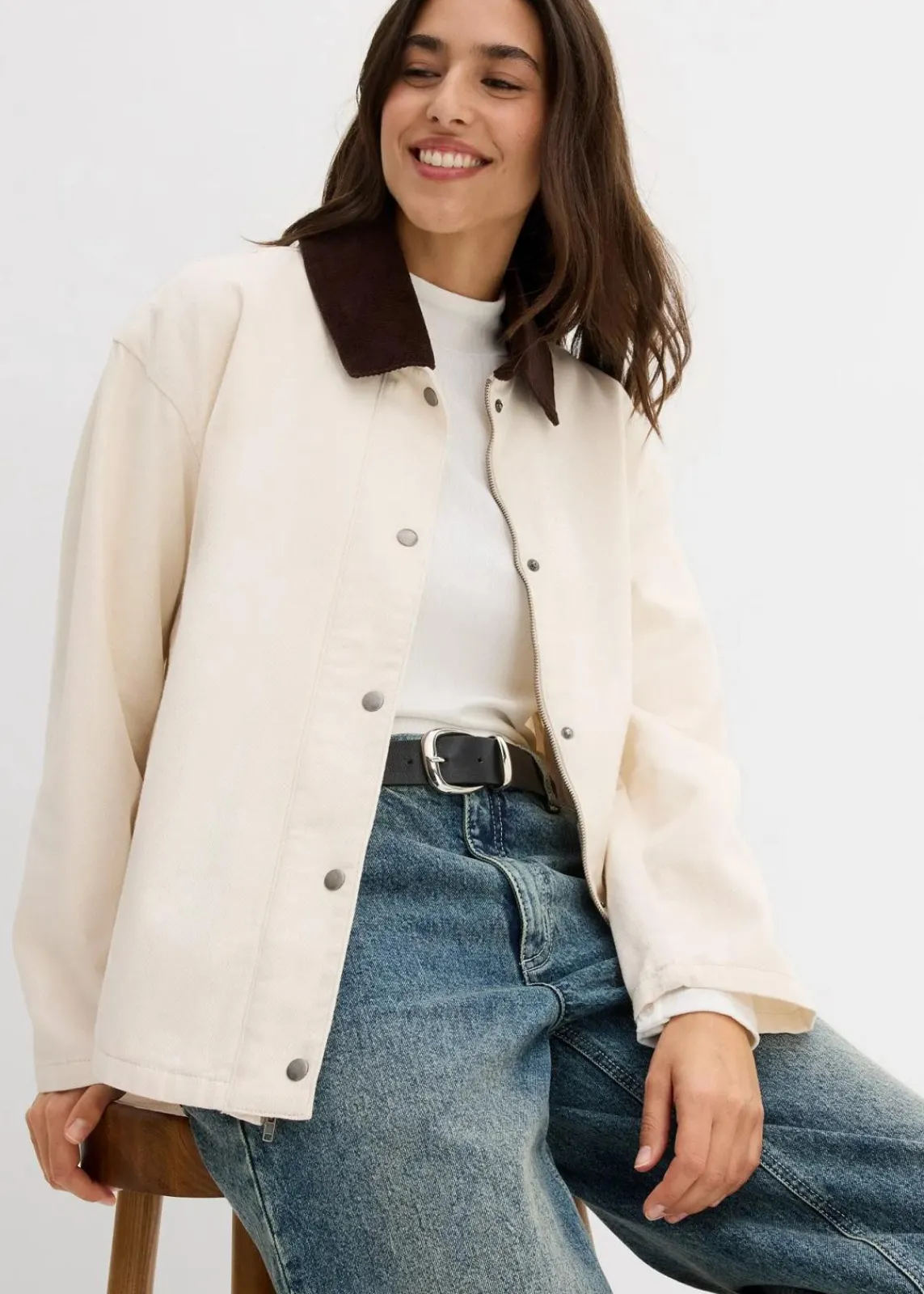 bonprix Jacken & Mäntel|Bekleidung·Hosen^leichte Twill-Jacke mit Cordkragen naturbeige