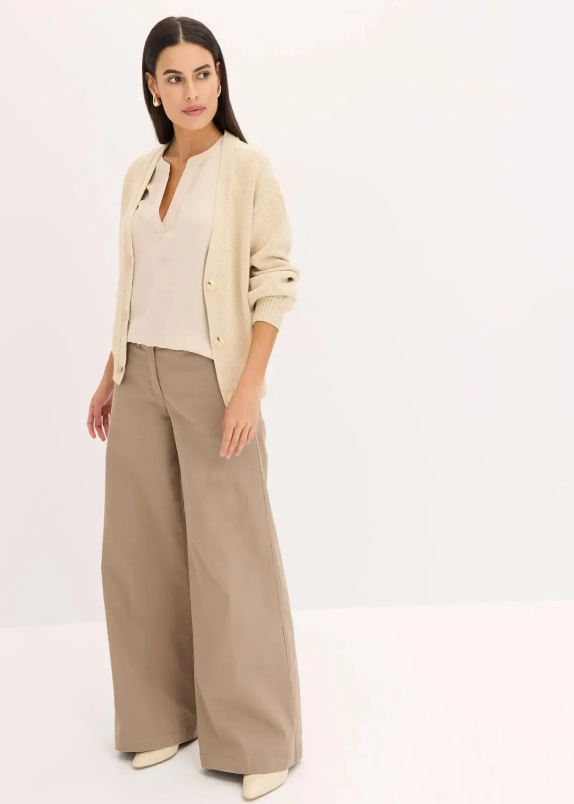 bonprix Nachhaltigere Materialien|Blusen & Tuniken^Lockere Satin-Kurzarmtunika mit überschnittenen Schultern beige