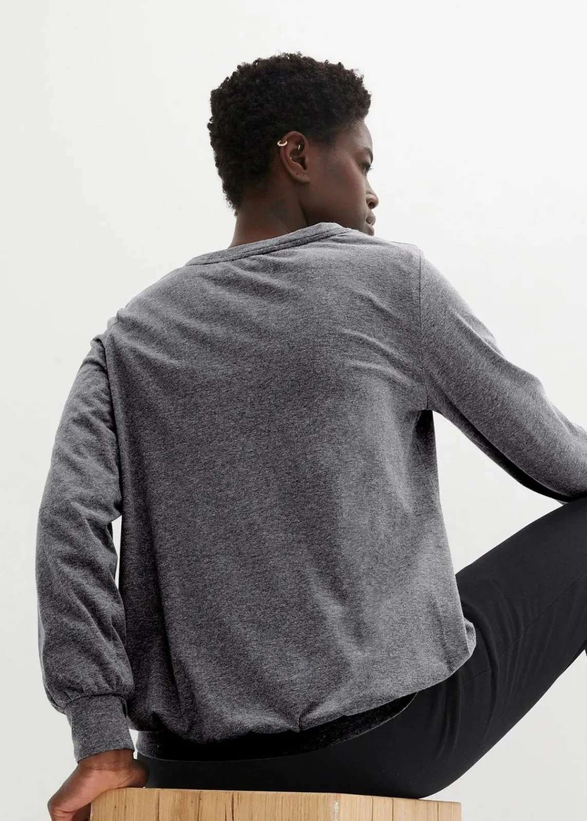 bonprix Shirts & Tops|Nachhaltigere Materialien^Lockeres Sport-Shirt grau meliert bedruckt
