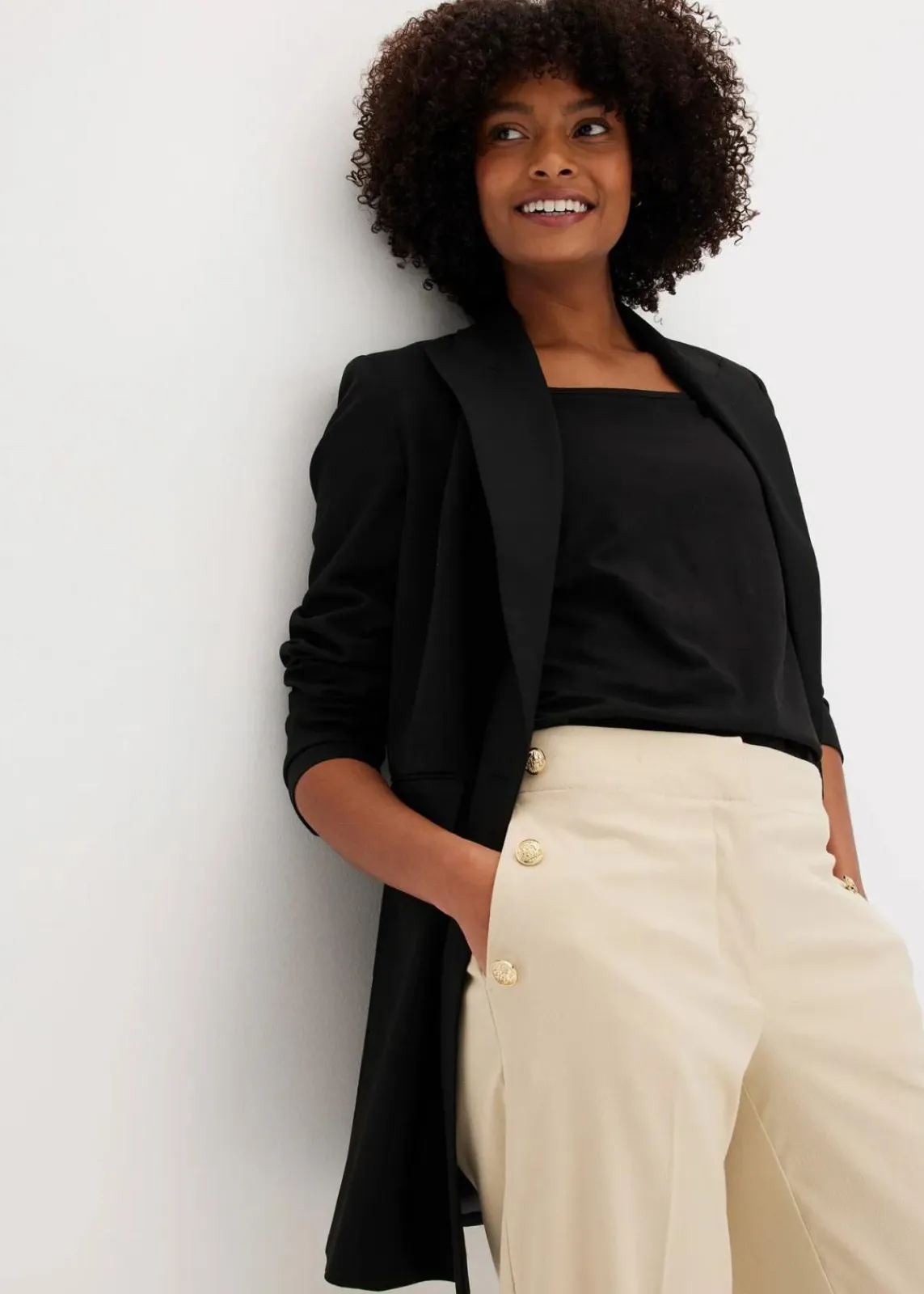 bonprix Blazer^Longblazer mit dekorativen Knöpfen schwarz