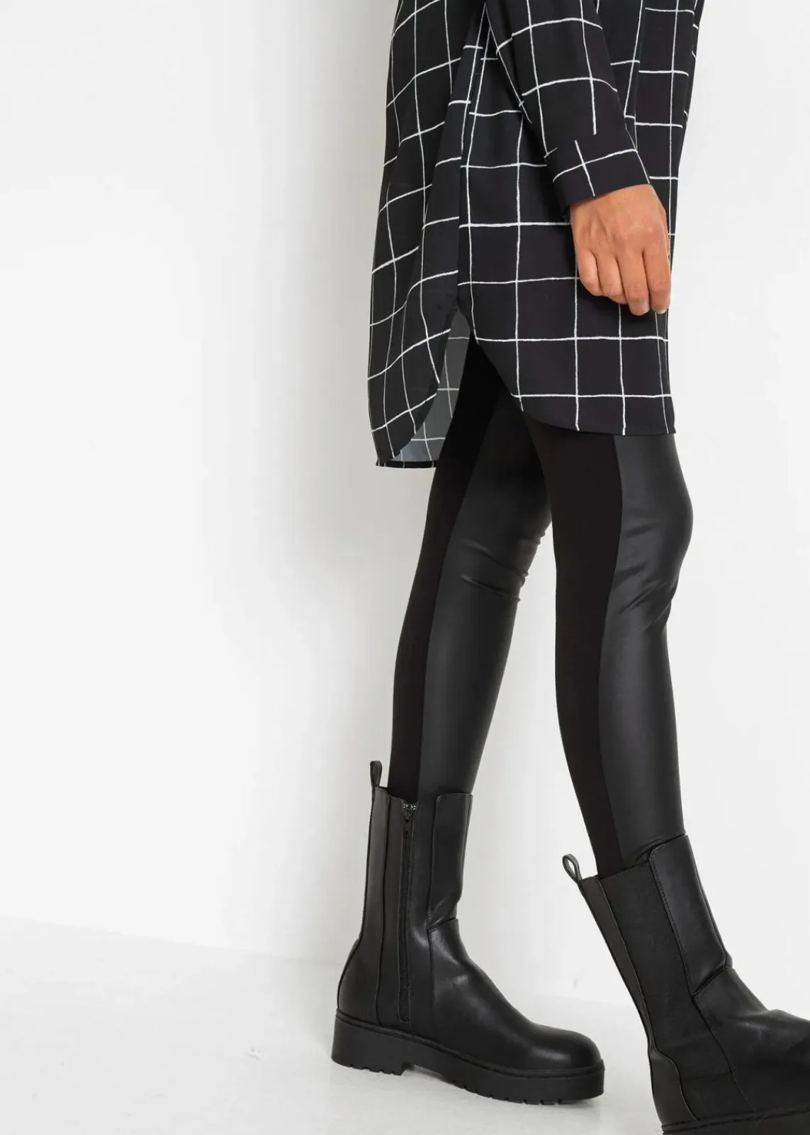 bonprix Bekleidung·Jacken & Mäntel|Blusen & Tuniken^Longbluse schwarz/weiß kariert