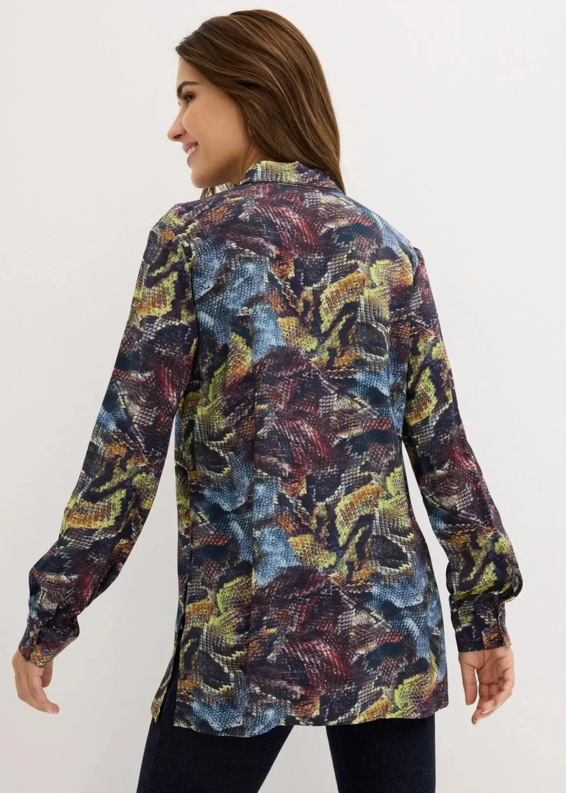 bonprix Bekleidung·Jacken & Mäntel|Blusen & Tuniken^Longbluse blau/grau schlange bedruckt