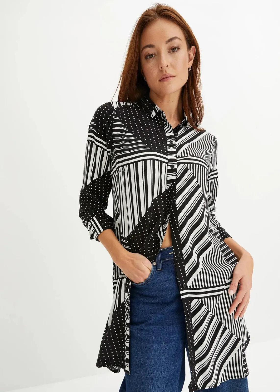 bonprix Bekleidung·Jacken & Mäntel|Blusen & Tuniken^Longbluse schwarz / weiß graphisch bedruckt