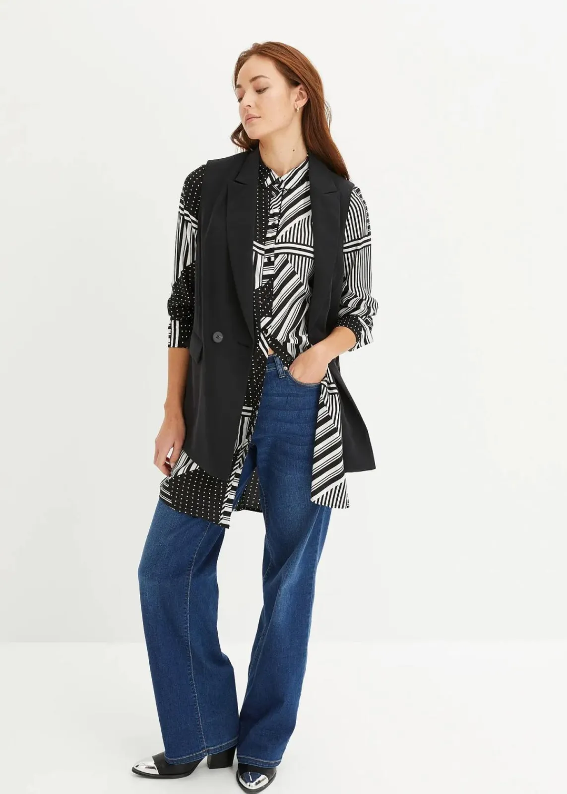 bonprix Bekleidung·Jacken & Mäntel|Blusen & Tuniken^Longbluse schwarz / weiß graphisch bedruckt