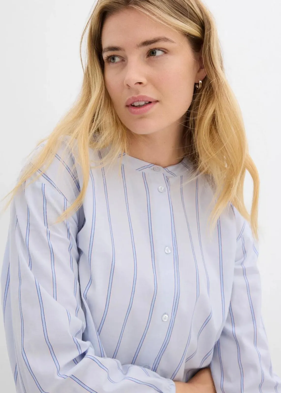 bonprix Blusen & Tuniken|Bekleidung·Jacken & Mäntel^Longbluse aus Baumwollpopeline zartblau längs gestreift