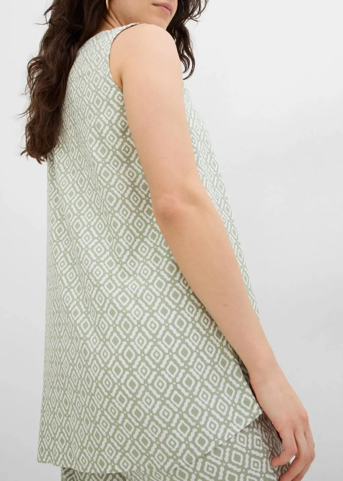 bonprix Blusen & Tuniken|Zweiteiler & Sets^Longbluse aus softer Viskose seegras/wollweiß bedruckt