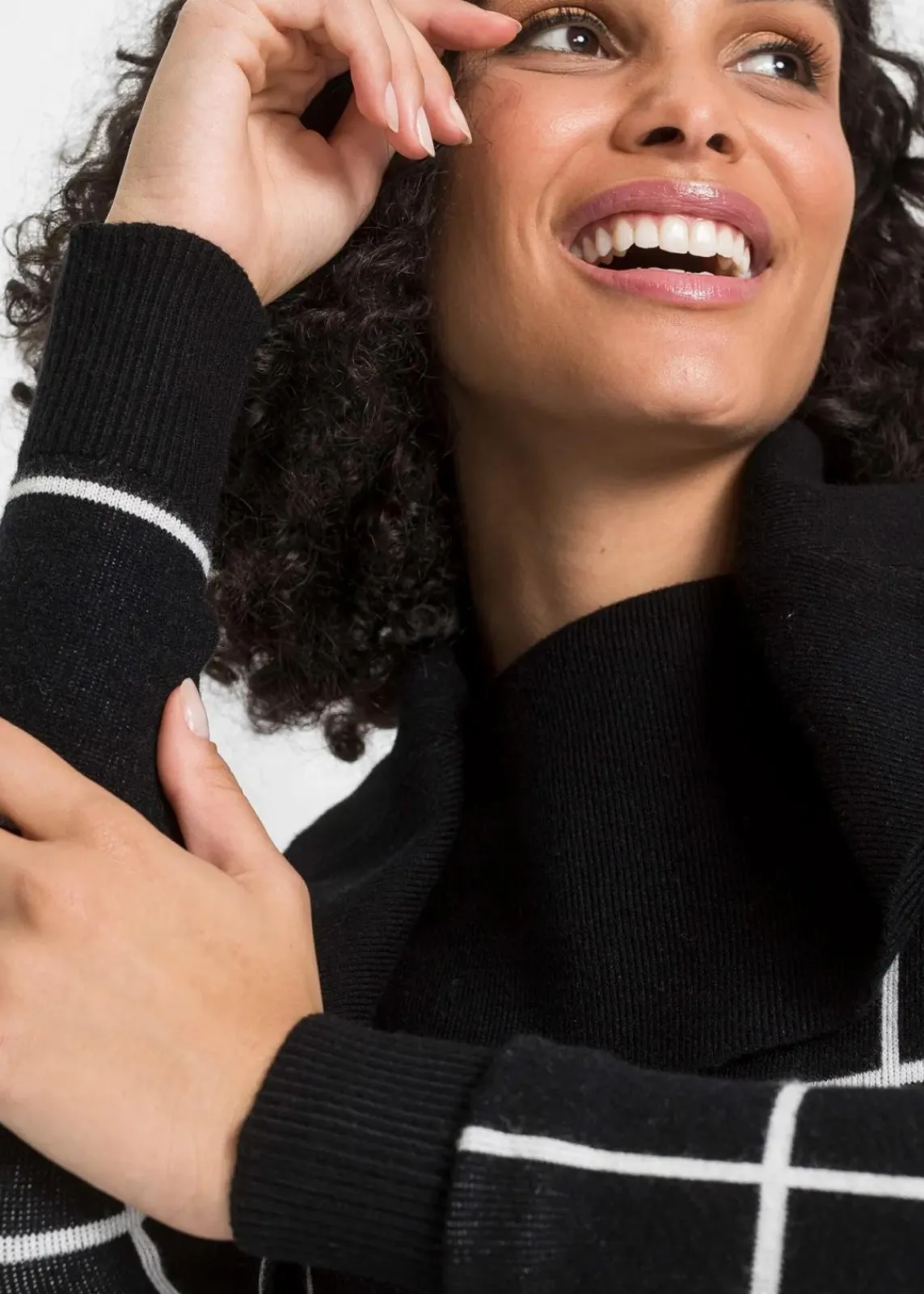 bonprix Pullover & Strickjacken|Bekleidung·Jeans^Long-Pullover schwarz/wollweiß kariert