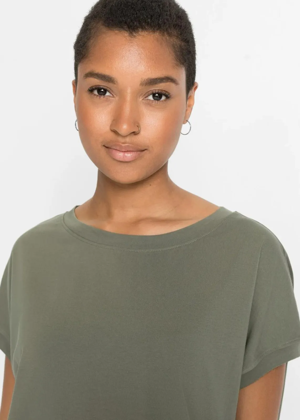 bonprix Shirts & Tops^Longshirt aus reiner Baumwolle oliv