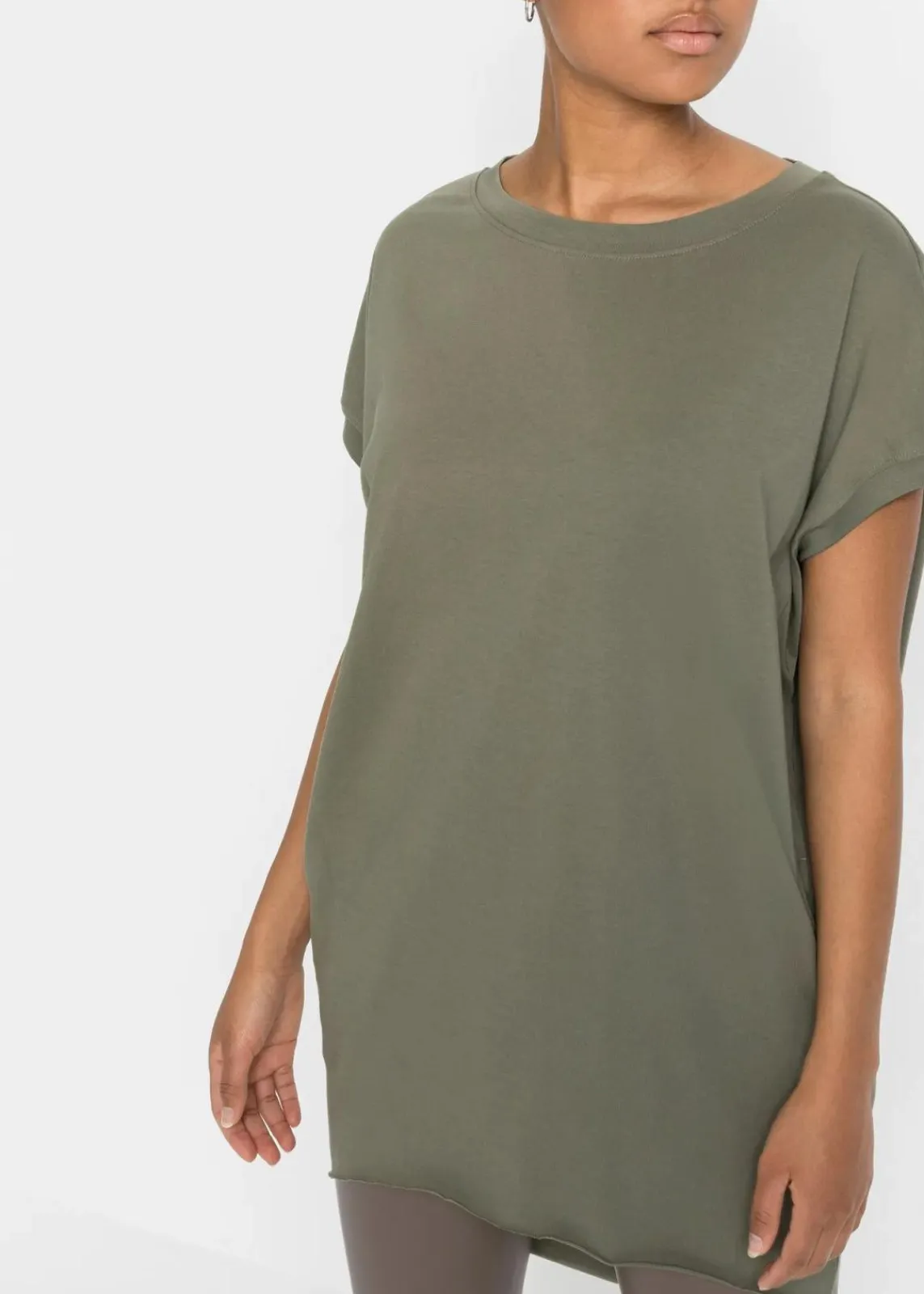 bonprix Shirts & Tops^Longshirt aus reiner Baumwolle oliv