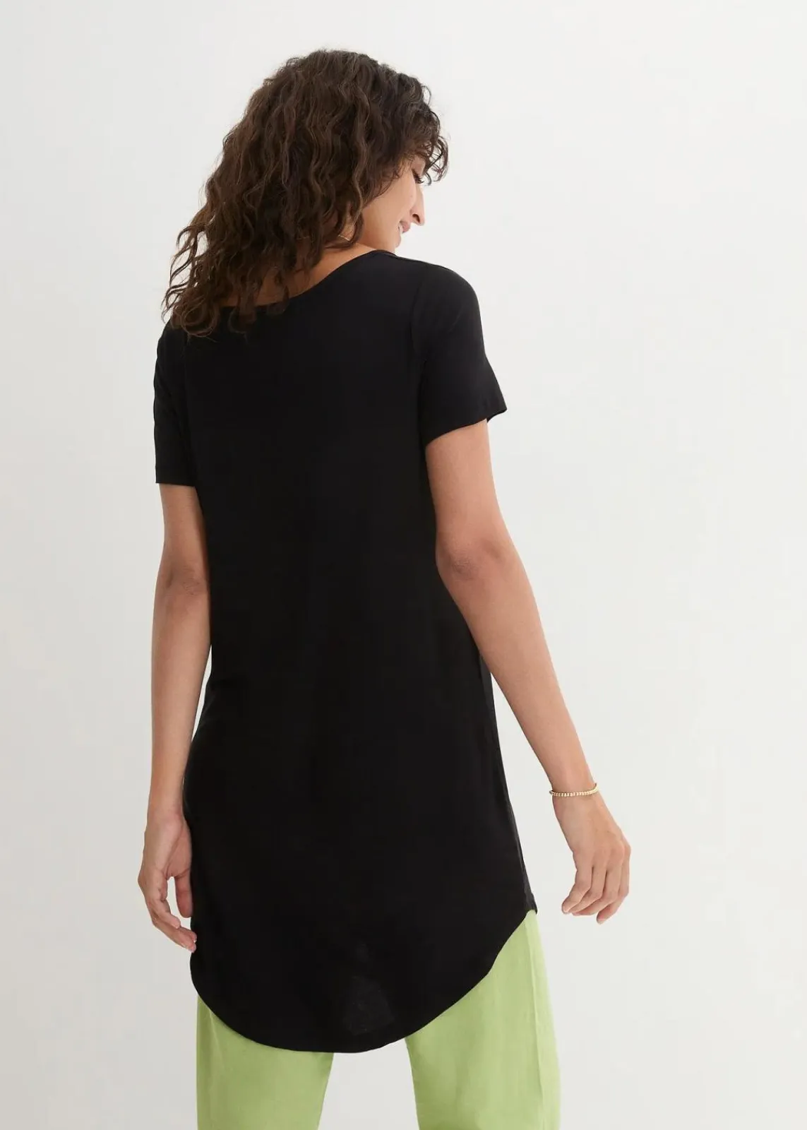 bonprix Bekleidung·Röcke|Nachhaltigere Materialien^Longshirt aus softer Viskose schwarz