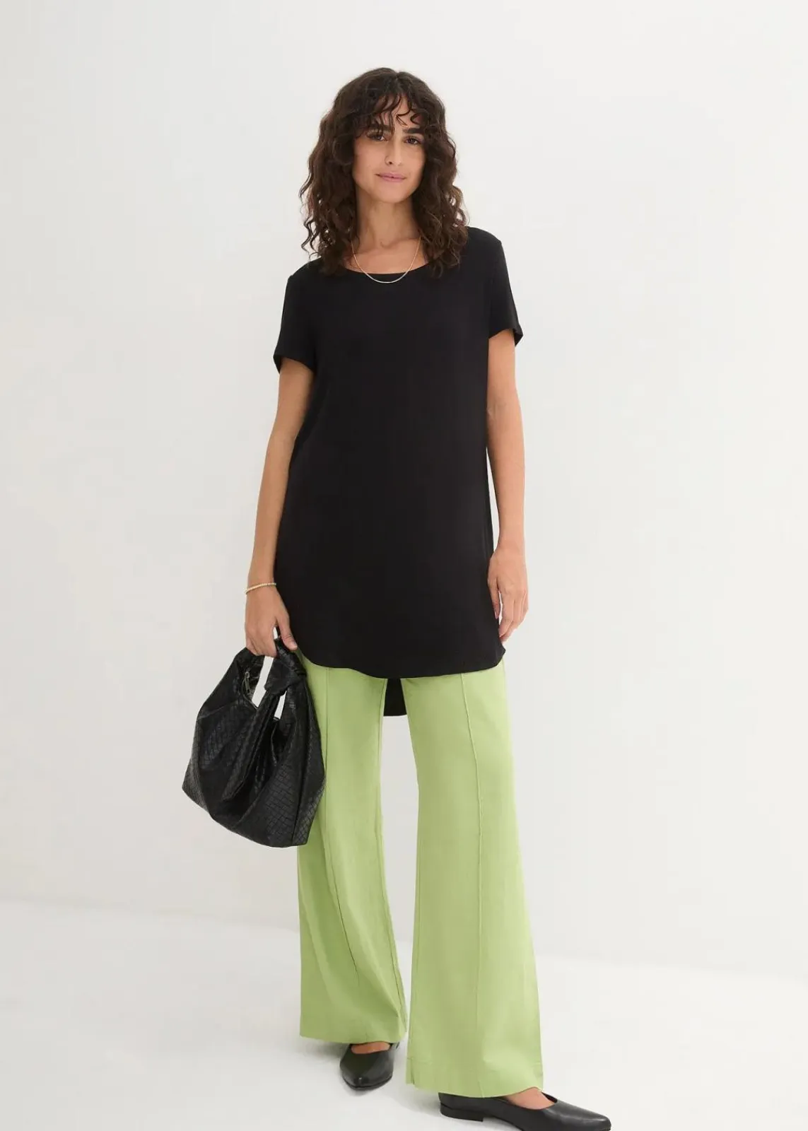 bonprix Bekleidung·Röcke|Nachhaltigere Materialien^Longshirt aus softer Viskose schwarz