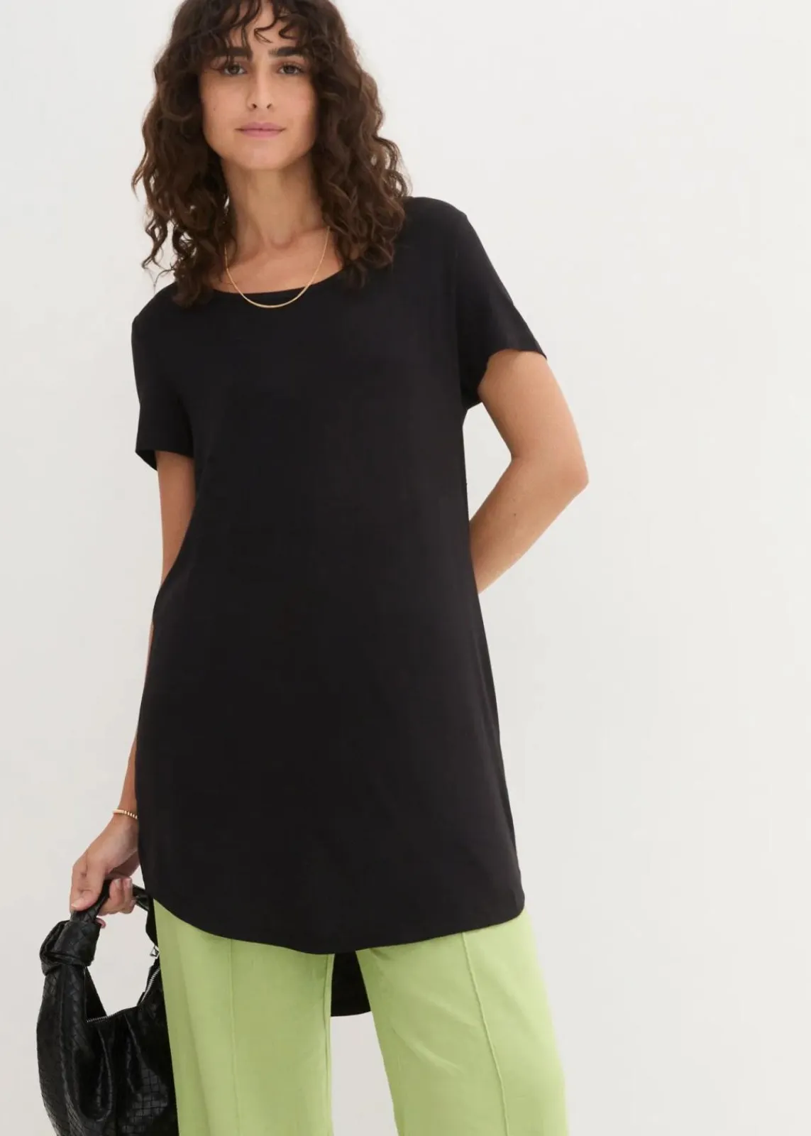 bonprix Bekleidung·Röcke|Nachhaltigere Materialien^Longshirt aus softer Viskose schwarz