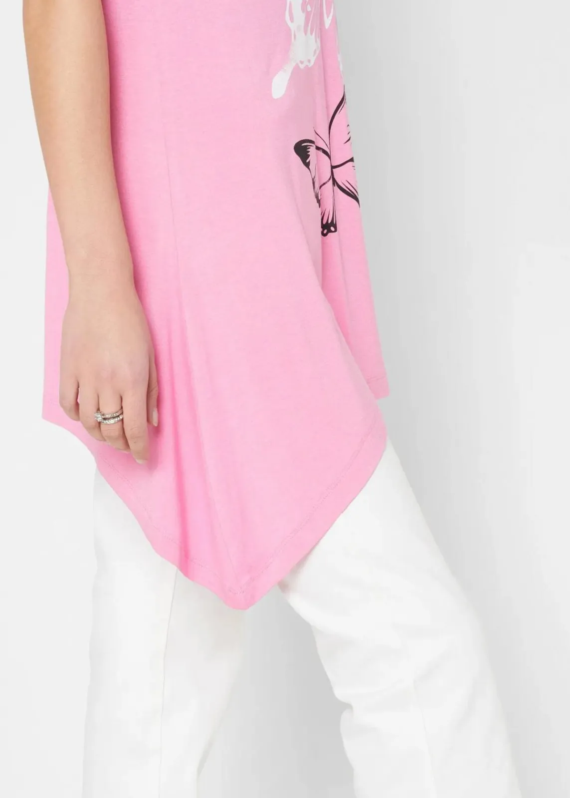 bonprix Shirts & Tops^Longshirt mit Zipfel und Schmetterlingsmuster flamingopink / weiß / schwarz