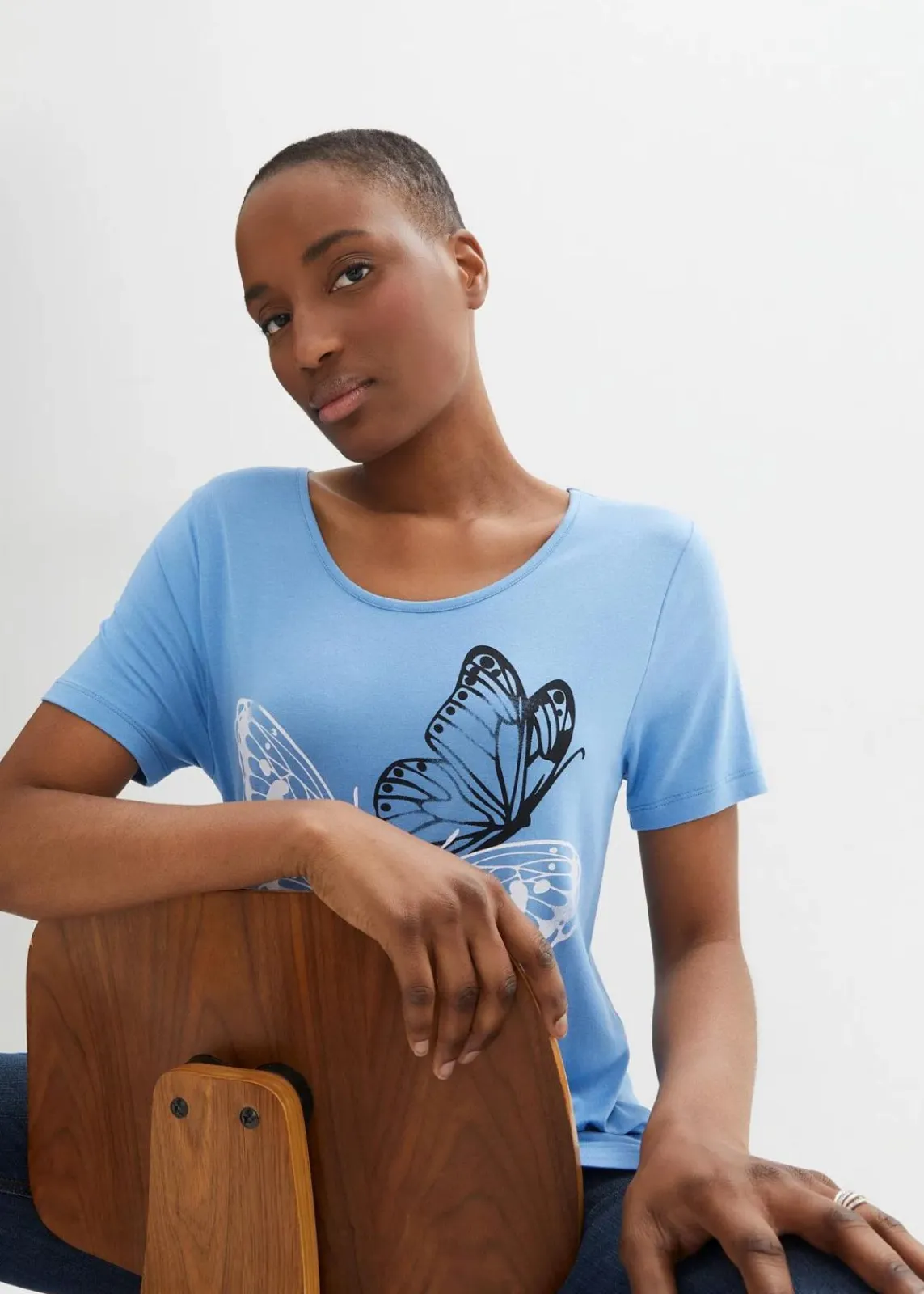 bonprix Shirts & Tops^Longshirt mit Zipfel und Schmetterlingsmuster mittelblau/weiß/dunkelblau