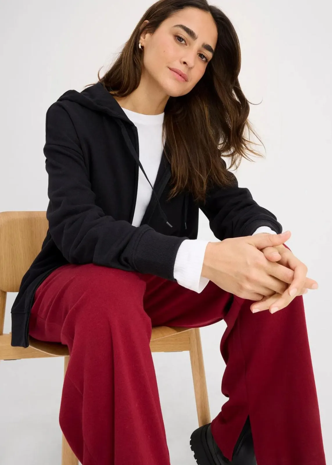 bonprix Bekleidung·Röcke|Bekleidung·Blusen & Tuniken^Long-Sweatjacke schwarz