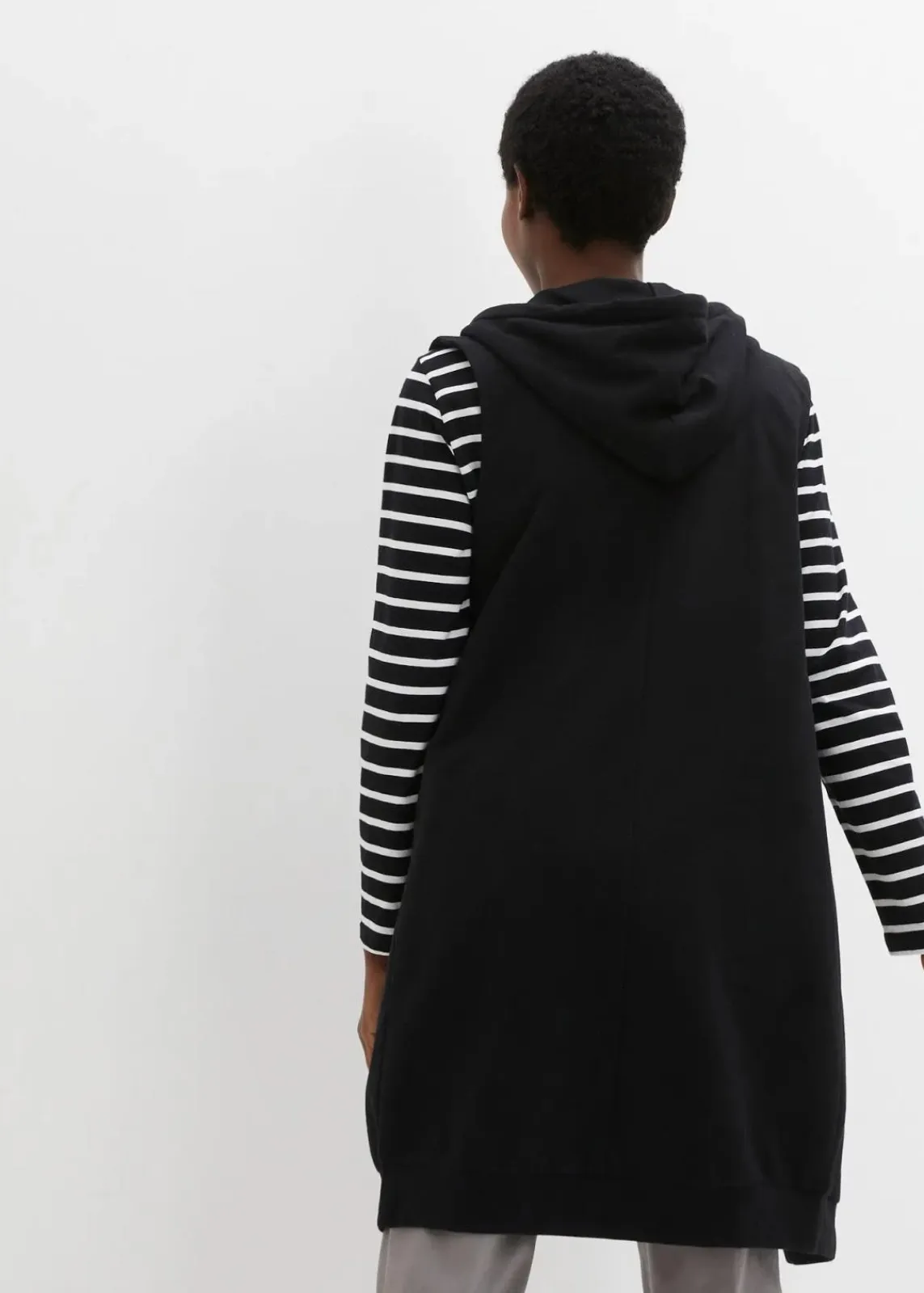 bonprix Bekleidung·Blusen & Tuniken|Bekleidung·Hosen^Long-Sweatweste mit Kapuze aus Baumwoll-Mix schwarz