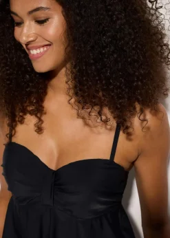 bonprix Nachhaltigere Materialien|Bademode·Tankinis^Long-Tankini mit verzierten Trägern (2-tlg.Set) schwarz