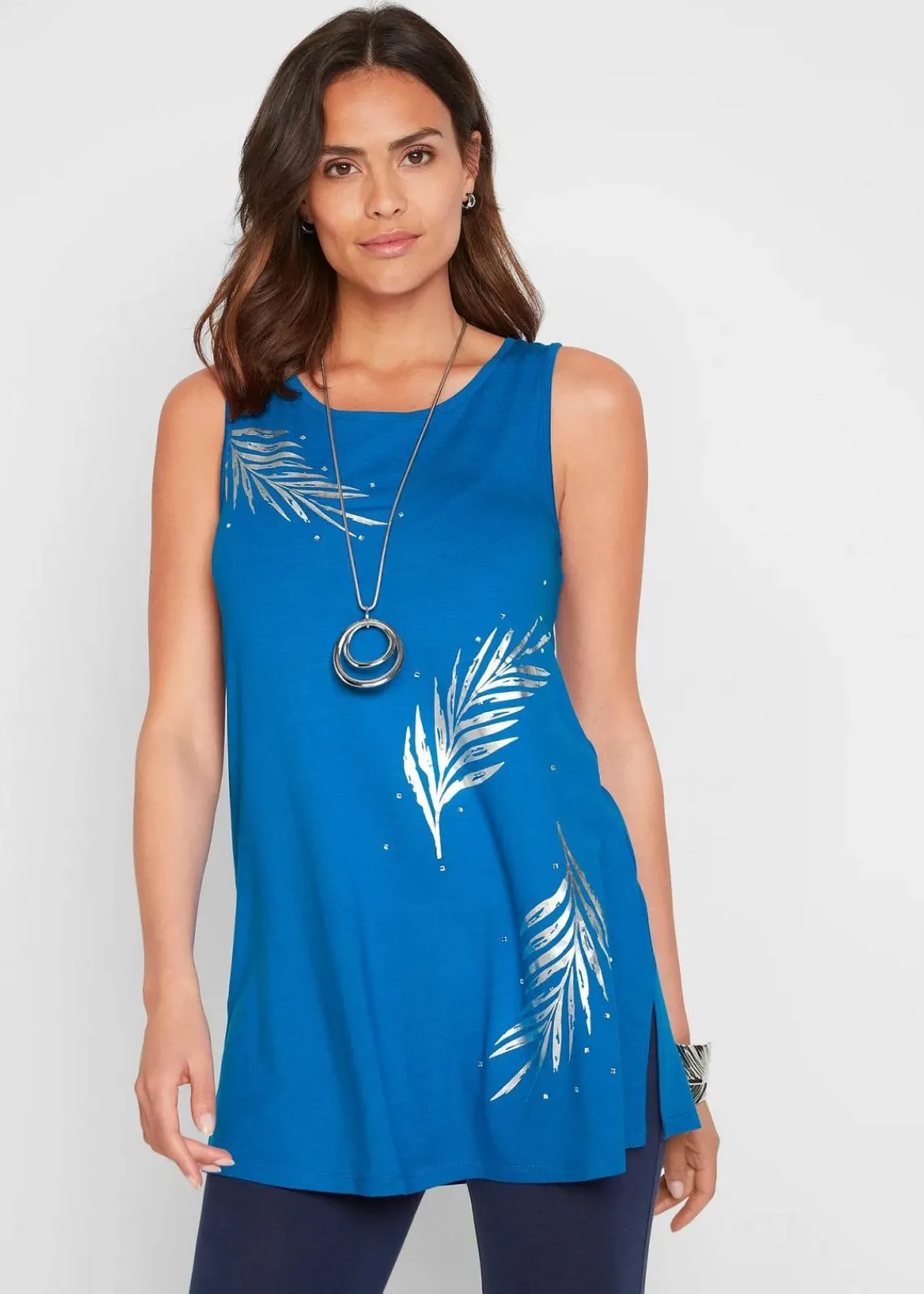 bonprix Shirts & Tops|Nachhaltigere Materialien^Long-Top azurblau/silber bedruckt