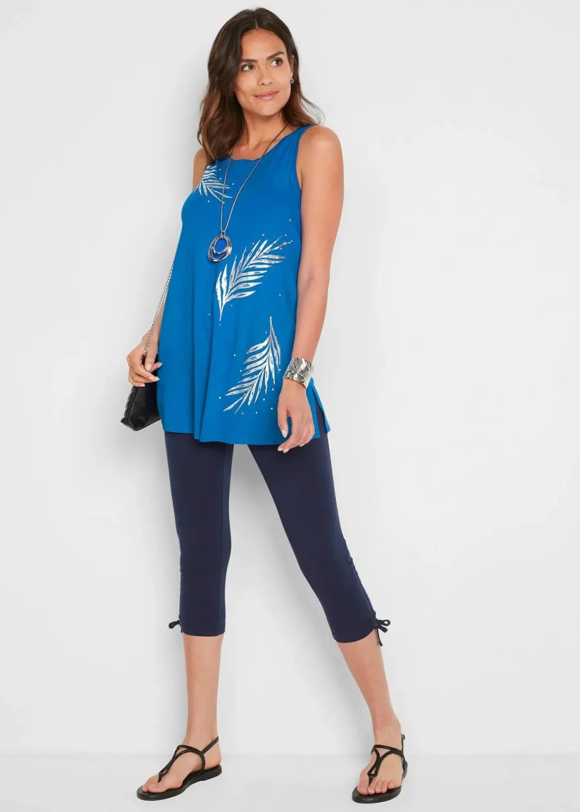 bonprix Shirts & Tops|Nachhaltigere Materialien^Long-Top azurblau/silber bedruckt