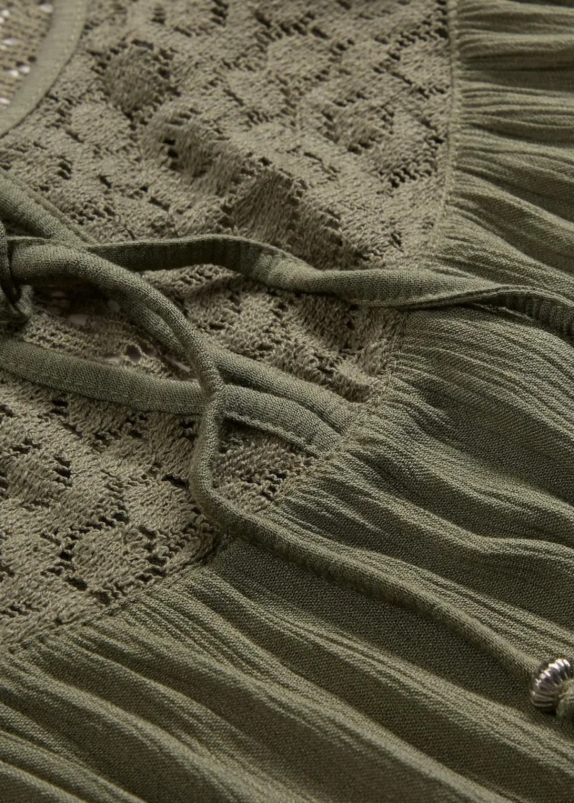 bonprix Nachhaltigere Materialien|Blusen & Tuniken^Long-Tunika aus Crinkle, halbarm oliv