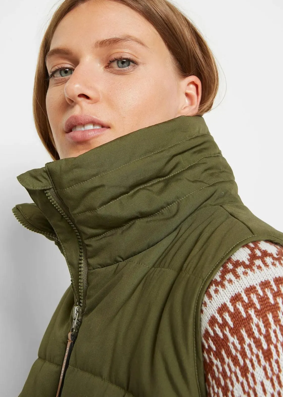 bonprix Bekleidung·Hosen|Jacken & Mäntel^Longweste mit Stehkragen dunkeloliv