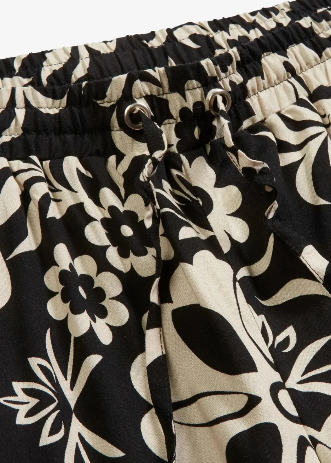 bonprix Bekleidung·Kleider|Hosen^Marlenehose aus fließender Viskose schwarz/kieselbeige bedruckt