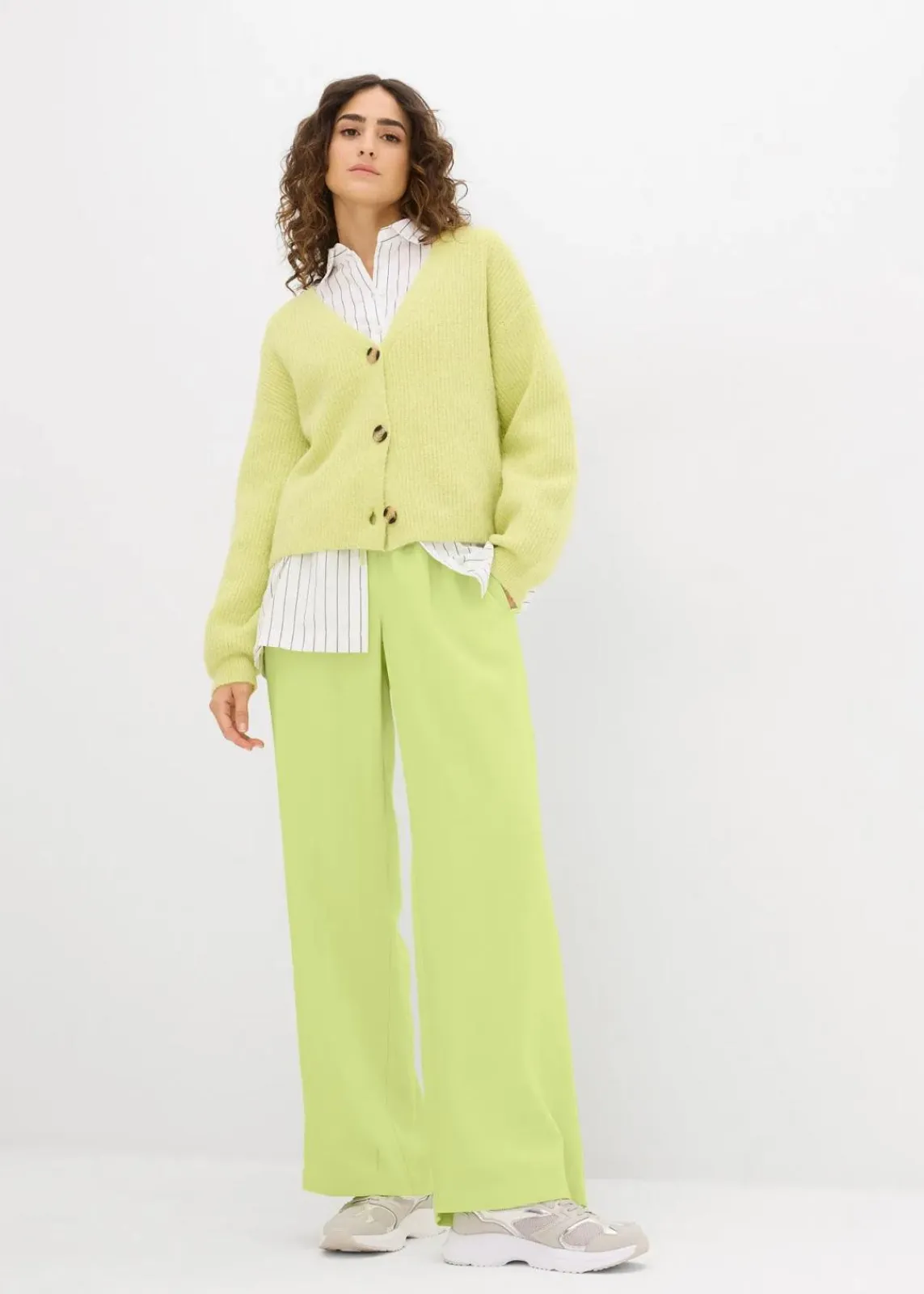 bonprix Bekleidung·Kleider|Hosen^Marlenehose aus fließender Viskose mintgrün