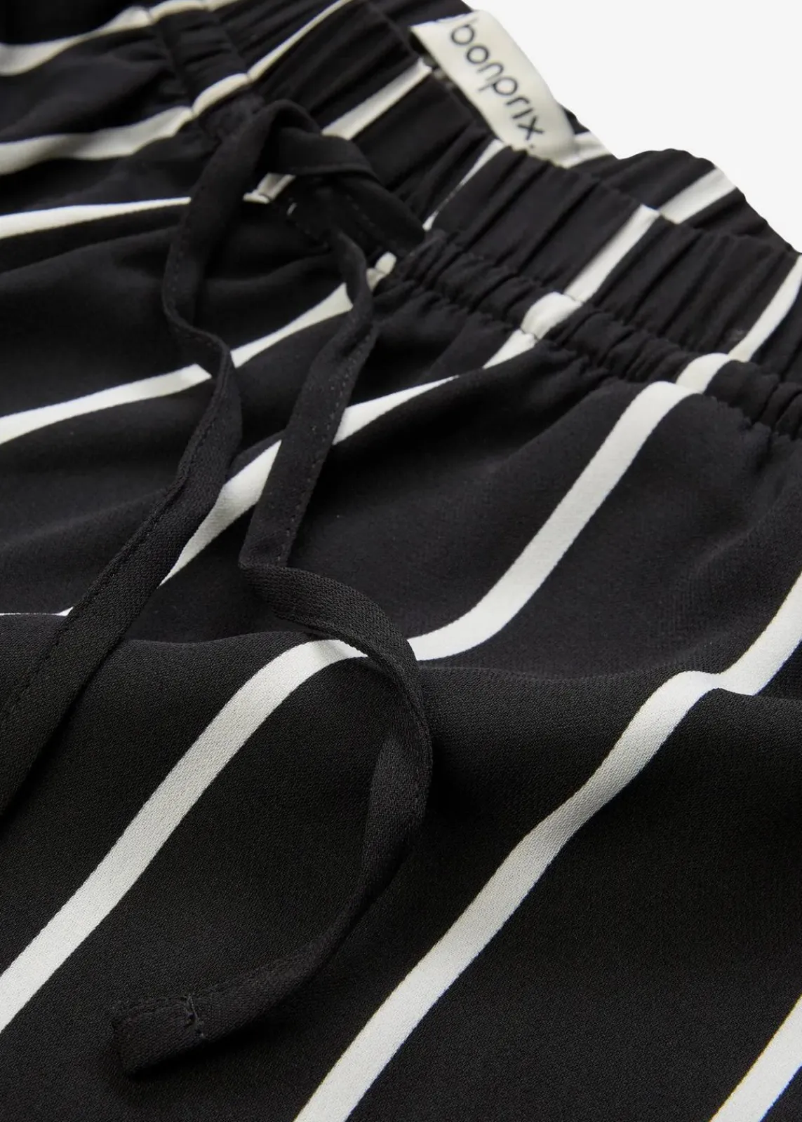 bonprix Bekleidung·Kleider|Hosen^Marlenehose aus leichtem Crêpe schwarz/wollweiß gestreift