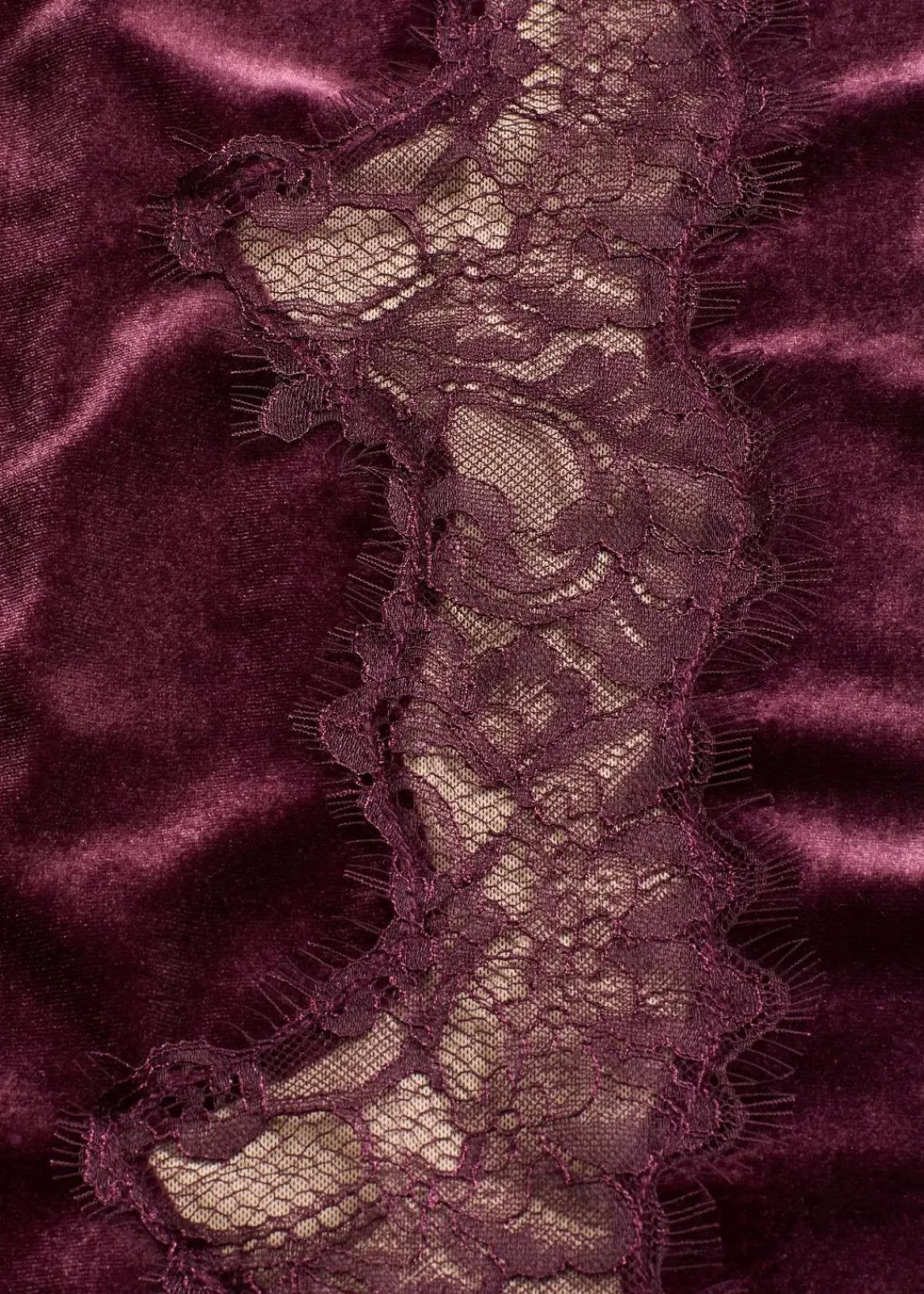 bonprix Hosen|Bekleidung·Kleider^Marlenehose aus softem Samt mit Spitzeneinsatz weinrot