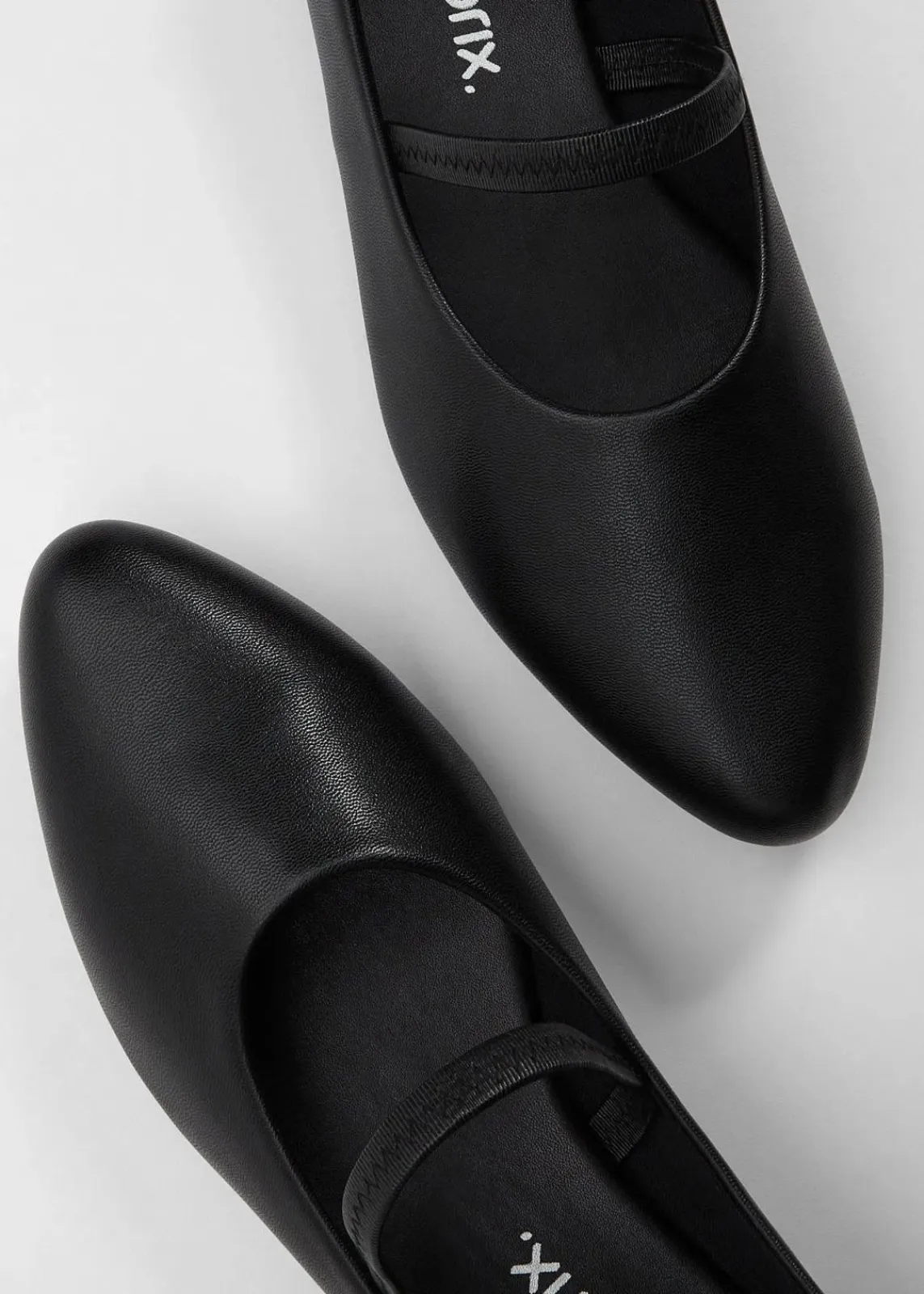 bonprix Sommerschuhe^Mary-Janes mit elastischem Riemen schwarz