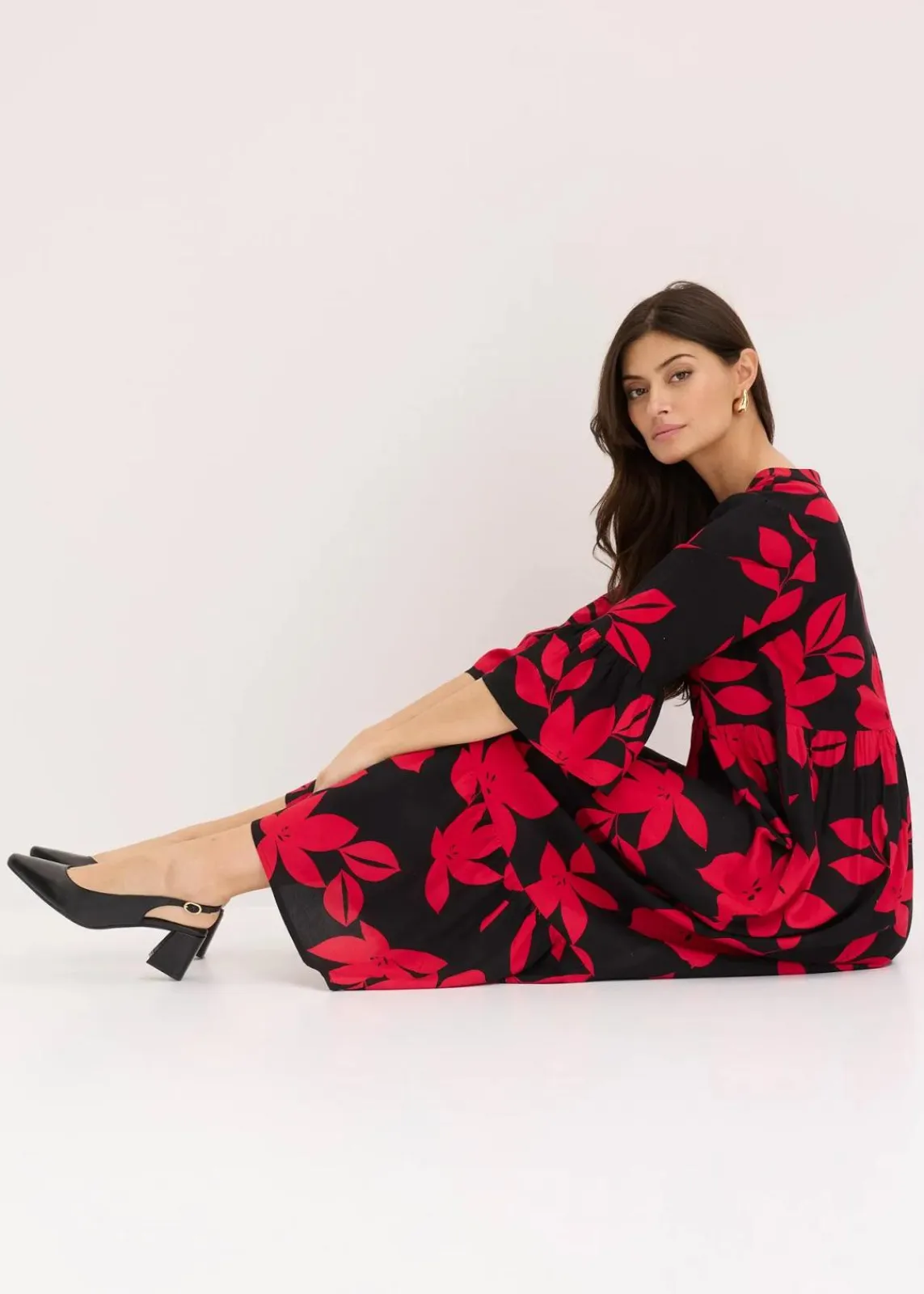 bonprix Nachhaltigere Materialien|Kleider^Maxikleid schwarz/magentapink geblümt