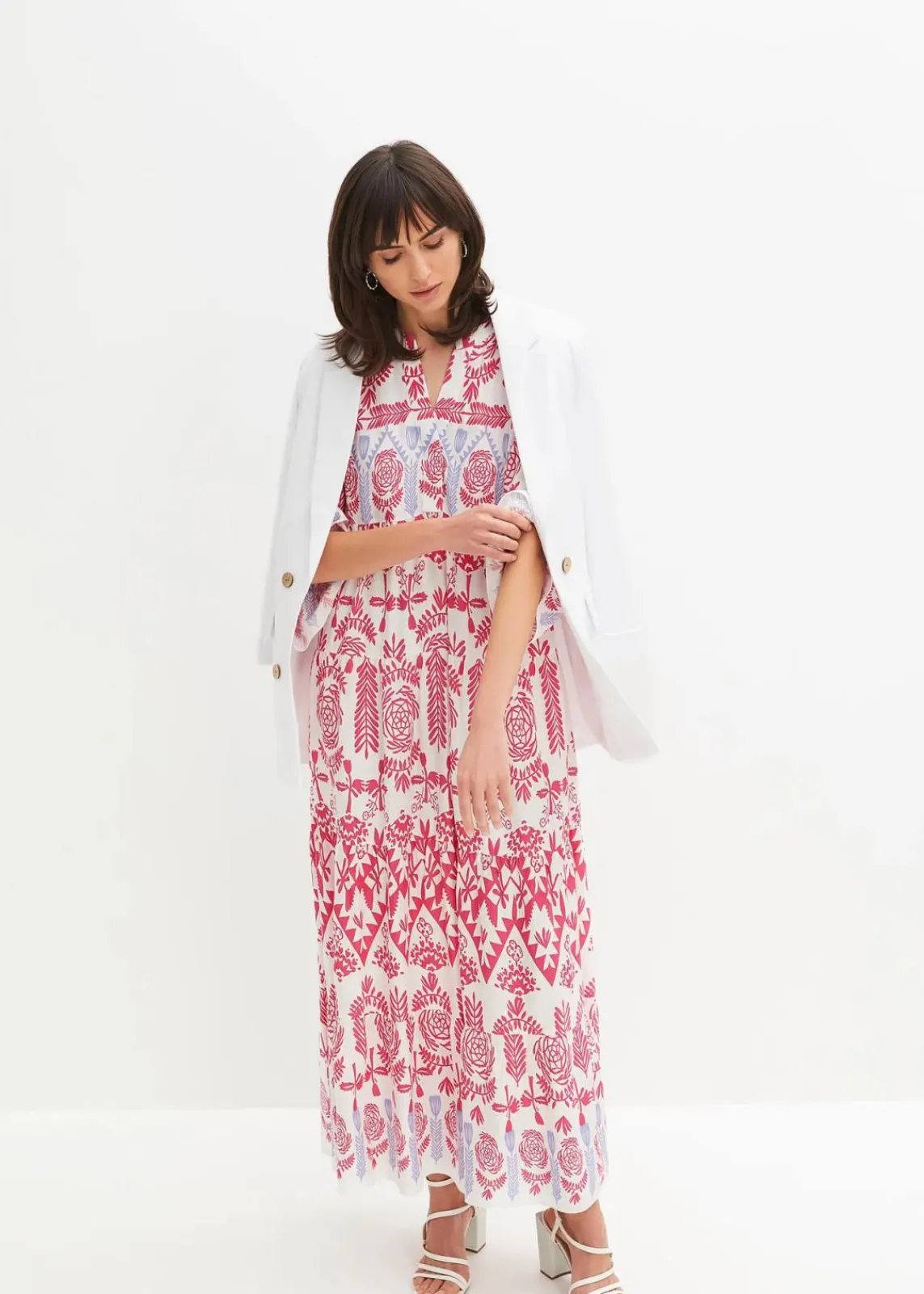 bonprix Nachhaltigere Materialien|Kleider^Maxikleid weiß/pink/blaulila bedruckt