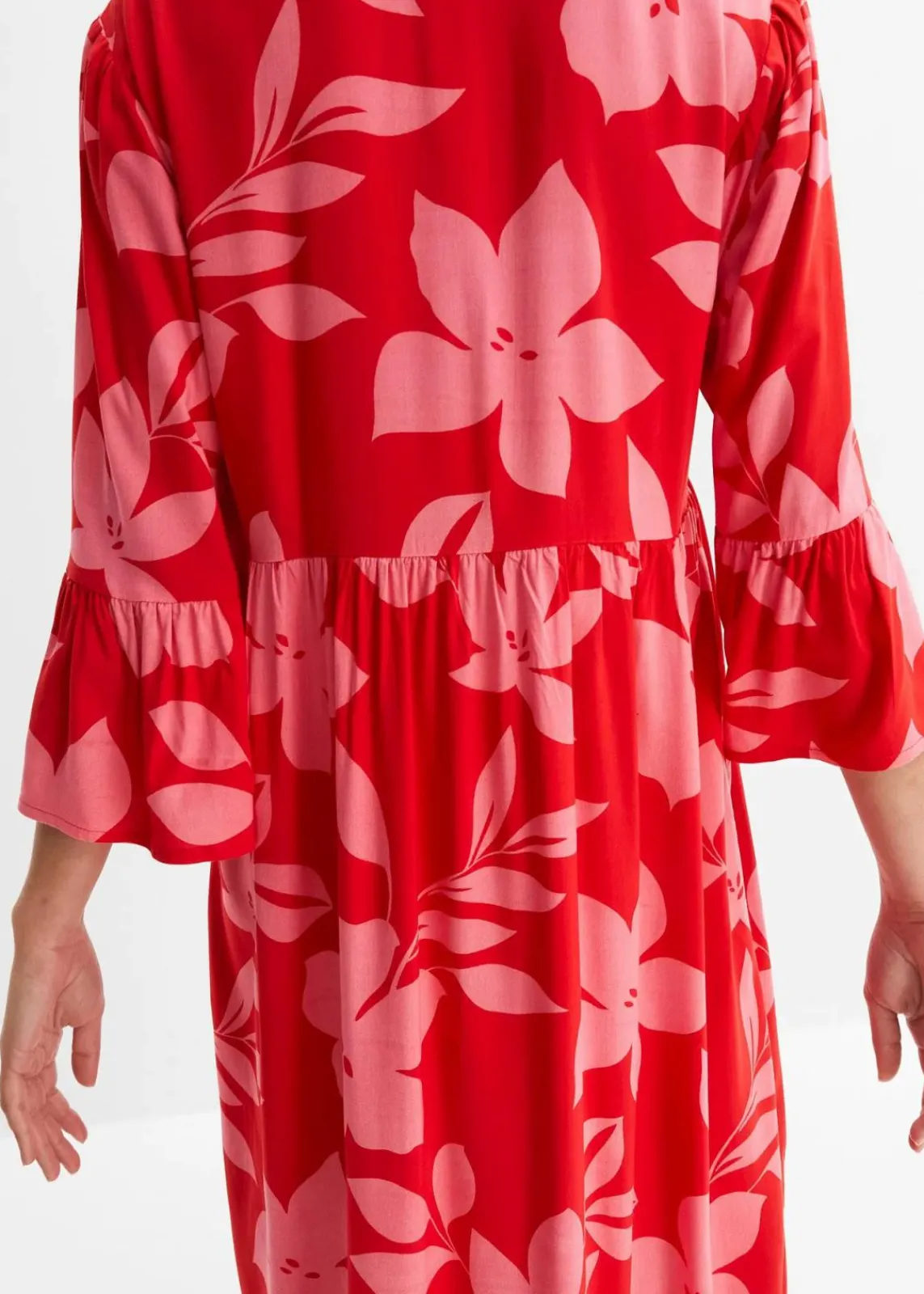 bonprix Bekleidung·Pullover & Strickjacken|Kleider^Maxikleid erdbeere/lotuspink geblümt