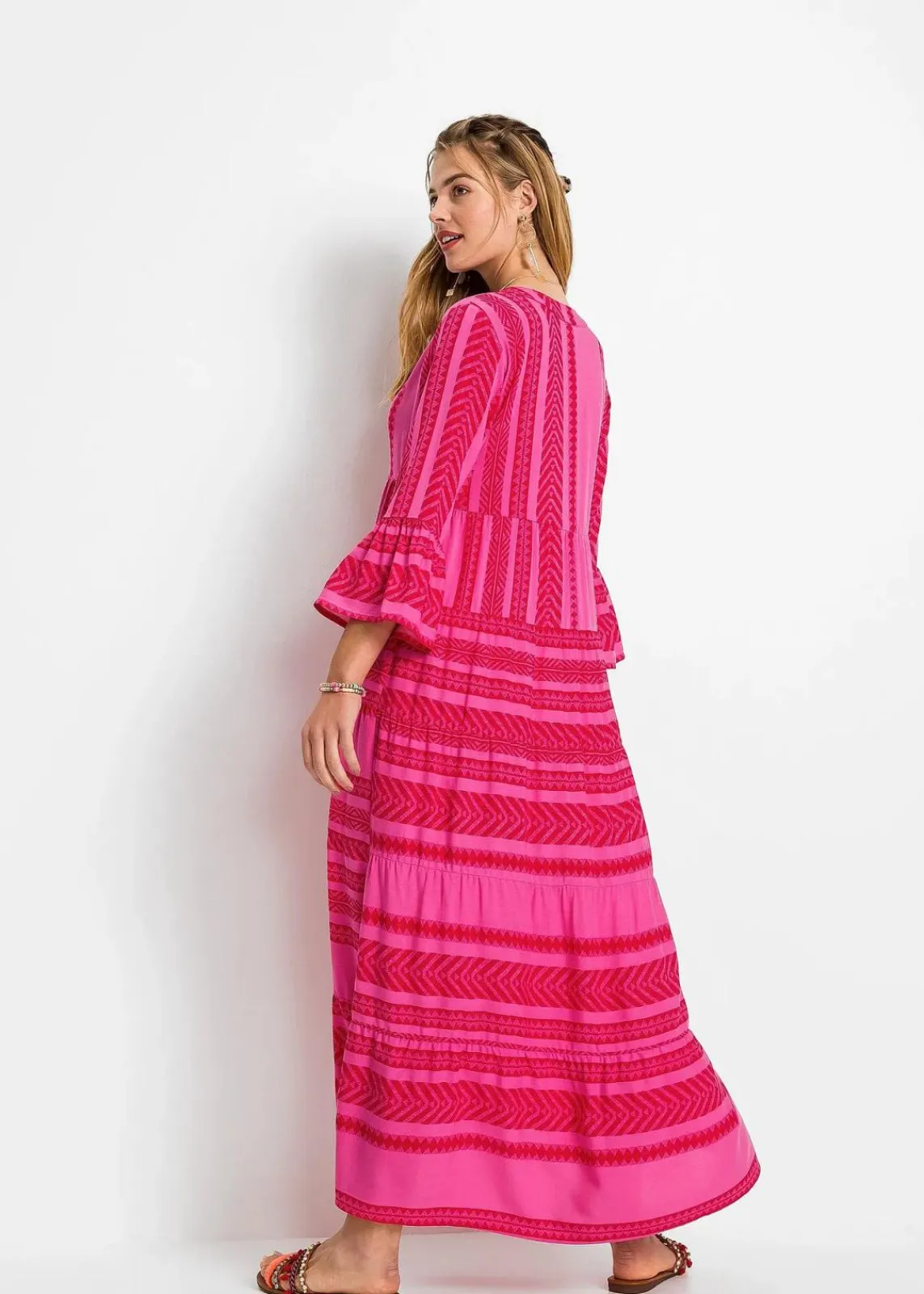 bonprix Bekleidung·Pullover & Strickjacken|Kleider^Maxikleid rot/pink bedruckt