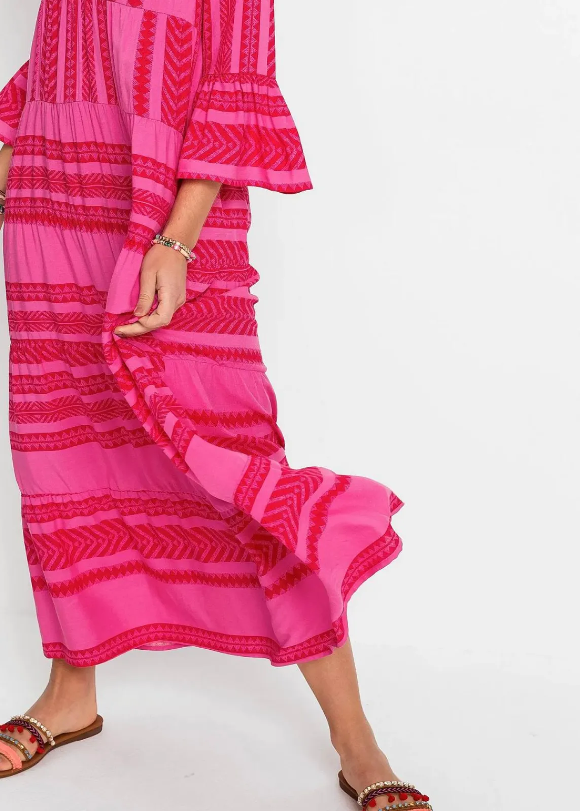 bonprix Bekleidung·Pullover & Strickjacken|Kleider^Maxikleid rot/pink bedruckt