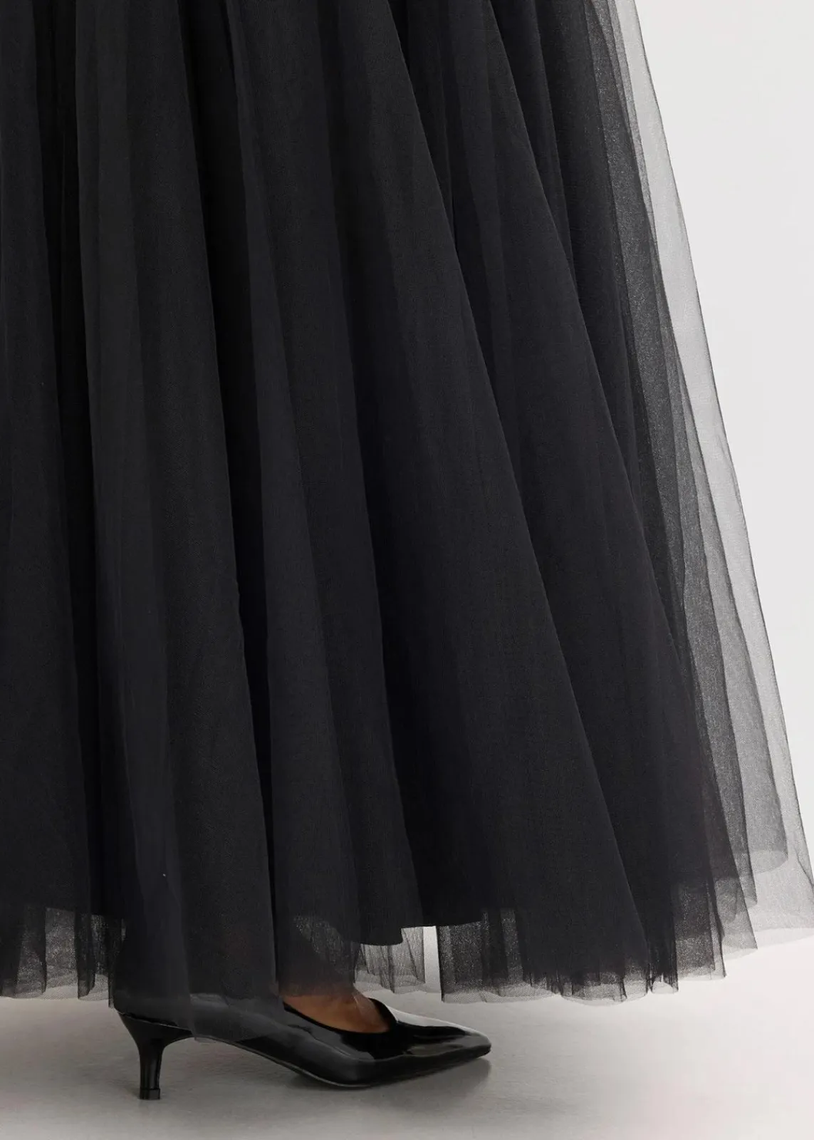 bonprix Bekleidung·Pullover & Strickjacken|Festliche Mode^Maxikleid aus feinem Tüll mit Paillettenstickerei schwarz