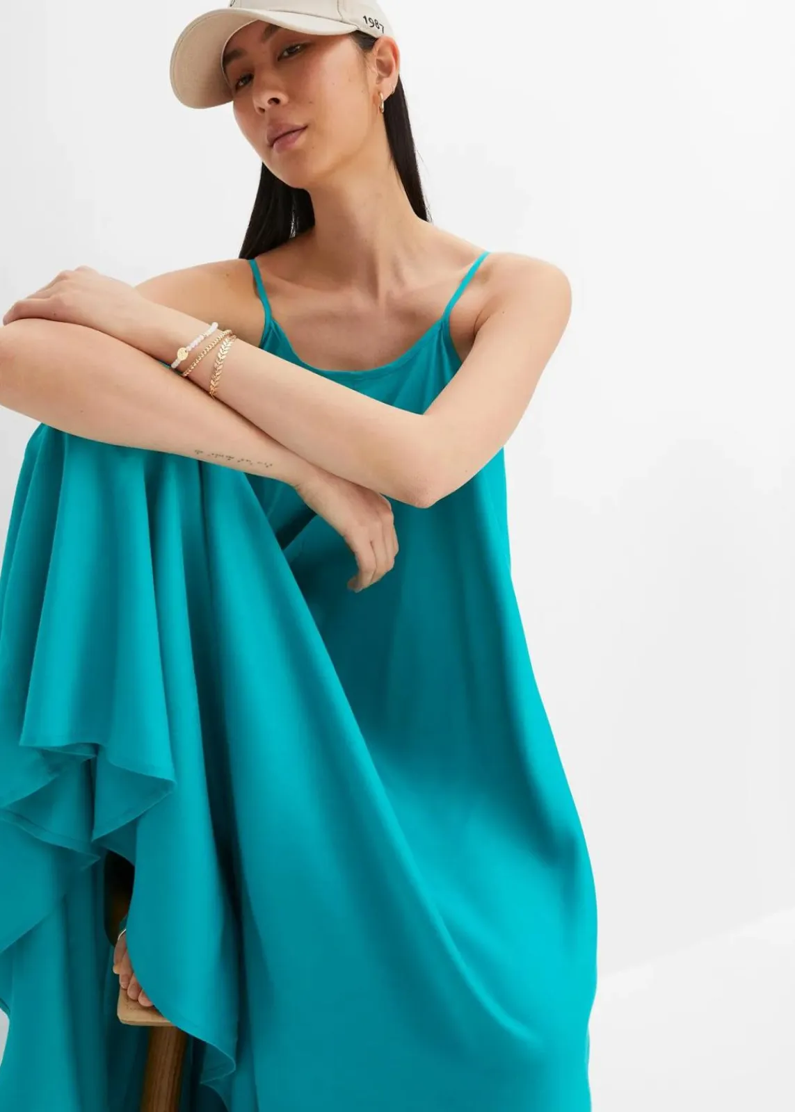 bonprix Bekleidung·Pullover & Strickjacken|Kleider^Maxikleid aus feiner Viskose smaragd