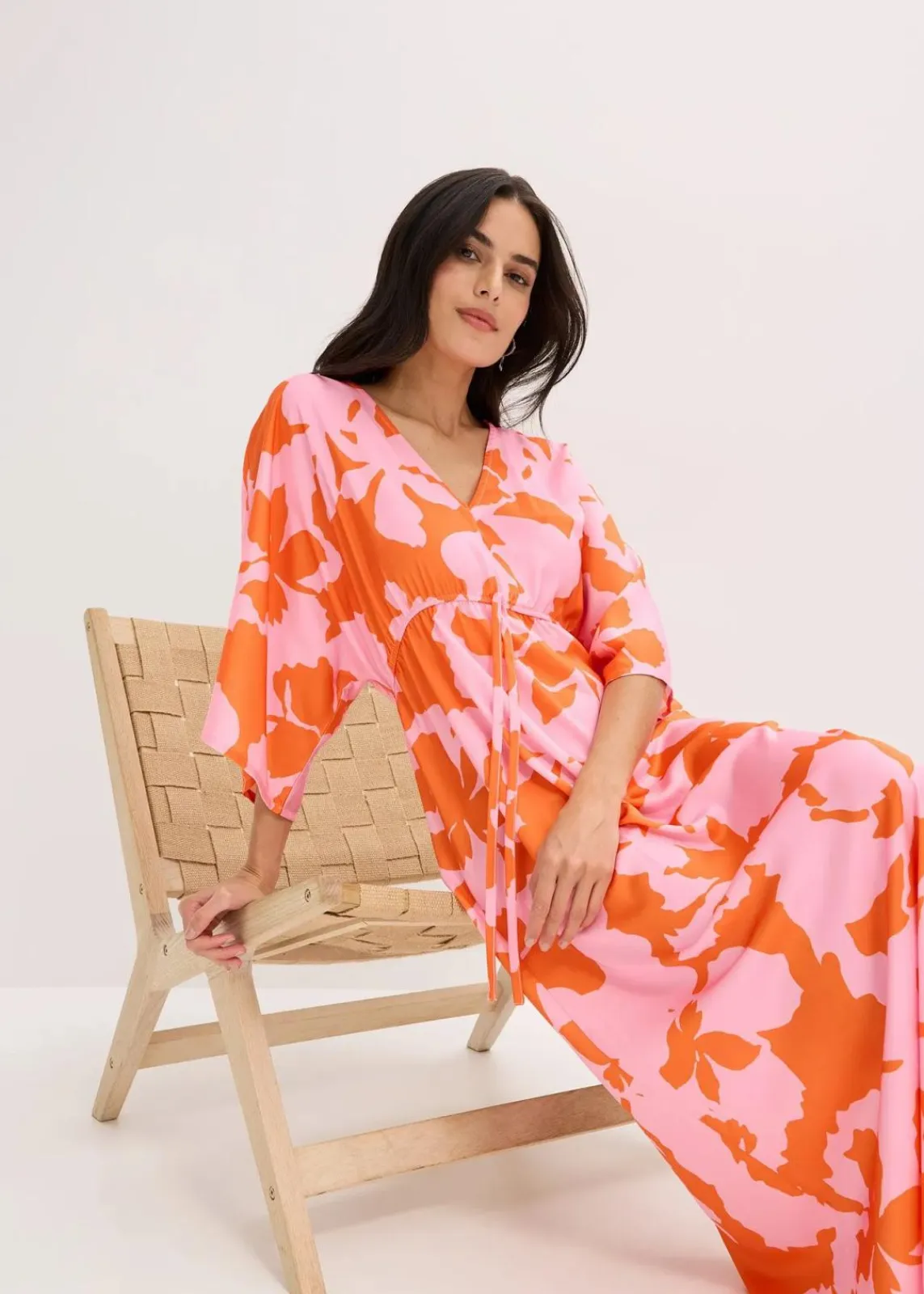 bonprix Bekleidung·Pullover & Strickjacken|Kleider^Maxikleid aus fließendem Satin flieder/orange floral