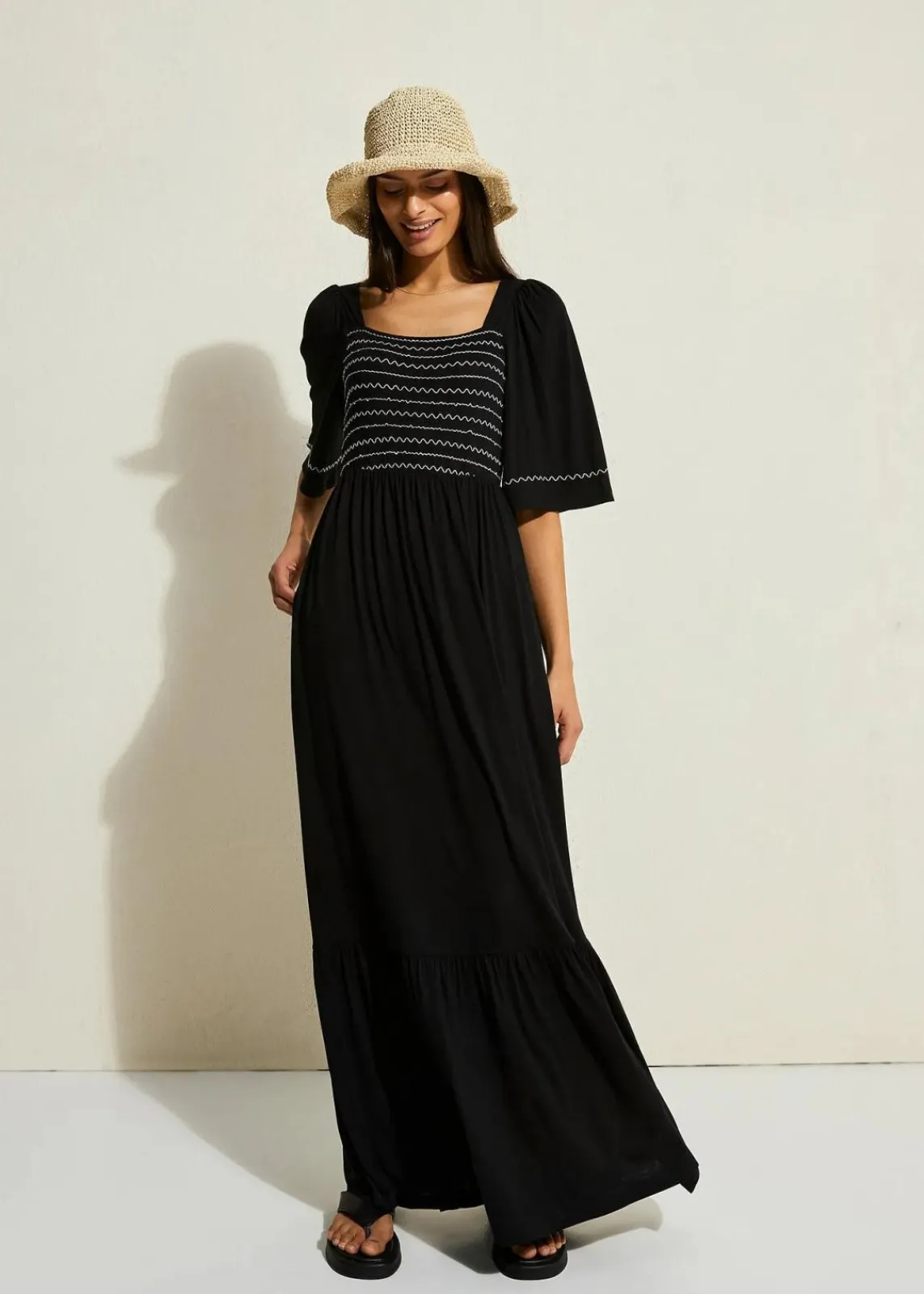 bonprix Bekleidung·Pullover & Strickjacken|Kleider^Maxikleid aus fließendem Viskose-Mix schwarz